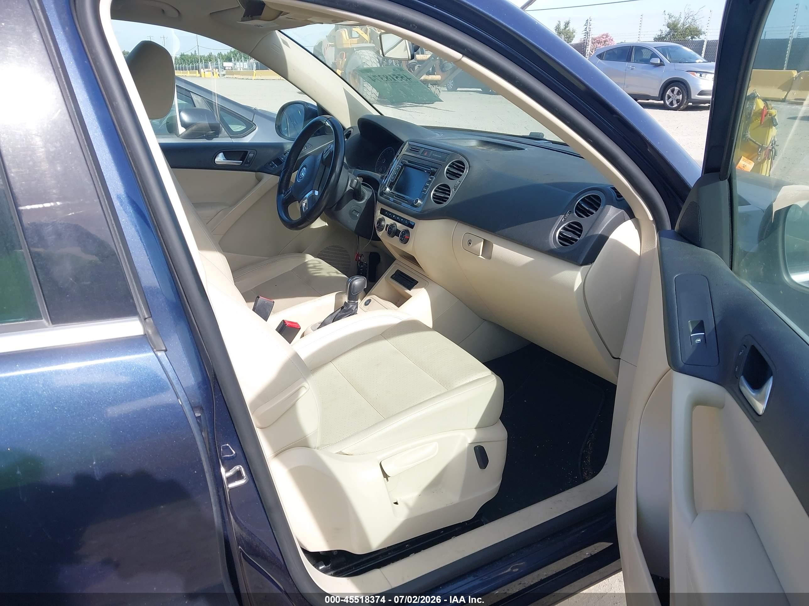2014 Volkswagen Tiguan Se Blue vin: WVGAV3AX6EW553089