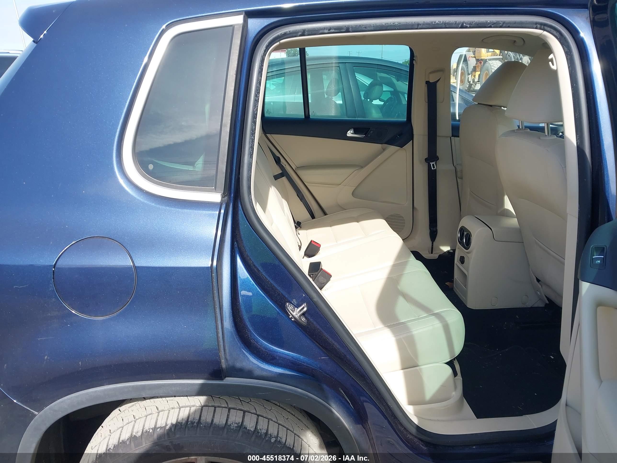 2014 Volkswagen Tiguan Se Blue vin: WVGAV3AX6EW553089
