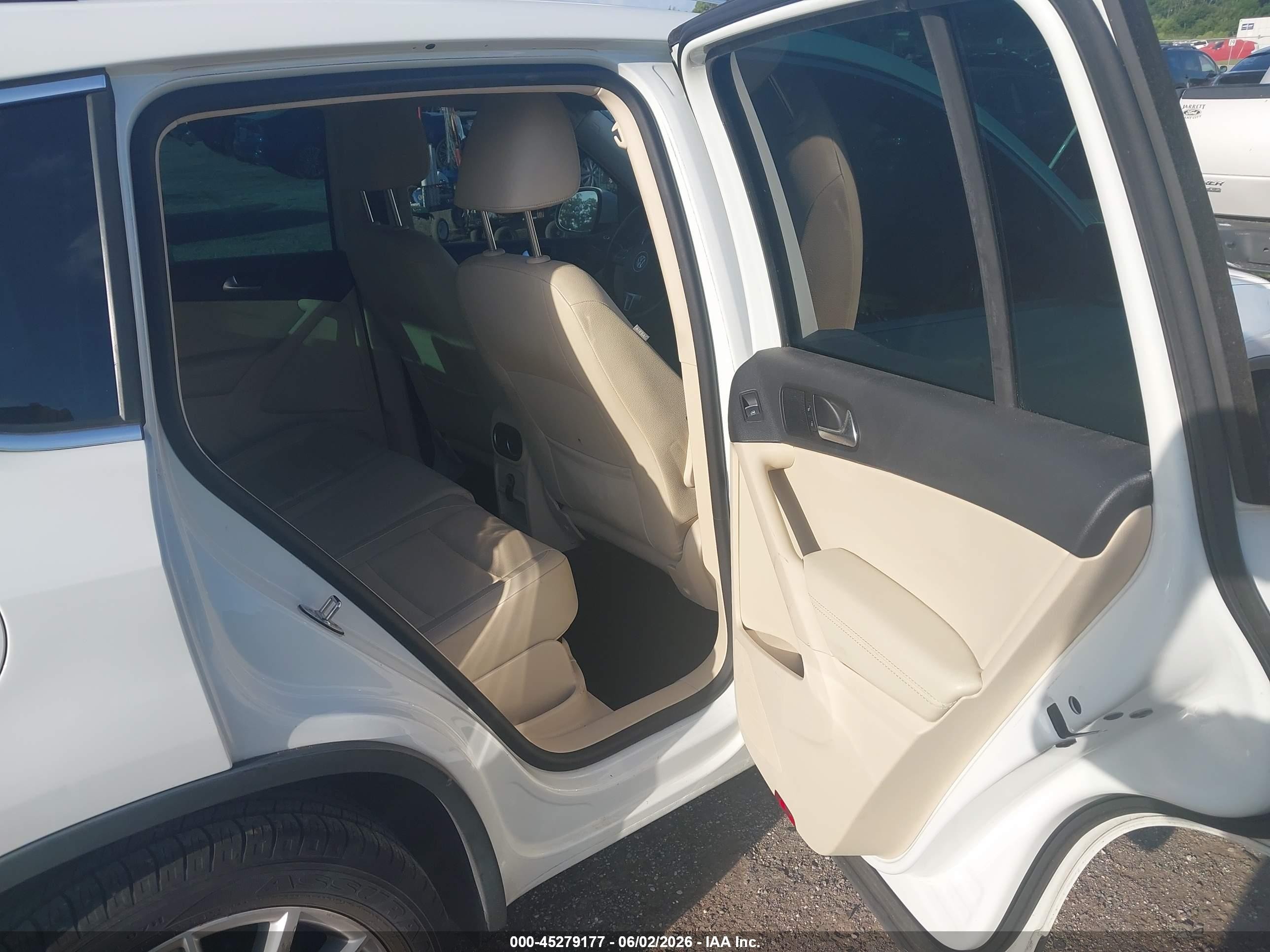 2014 Volkswagen Tiguan Se Белый vin: WVGAV3AX6EW572824