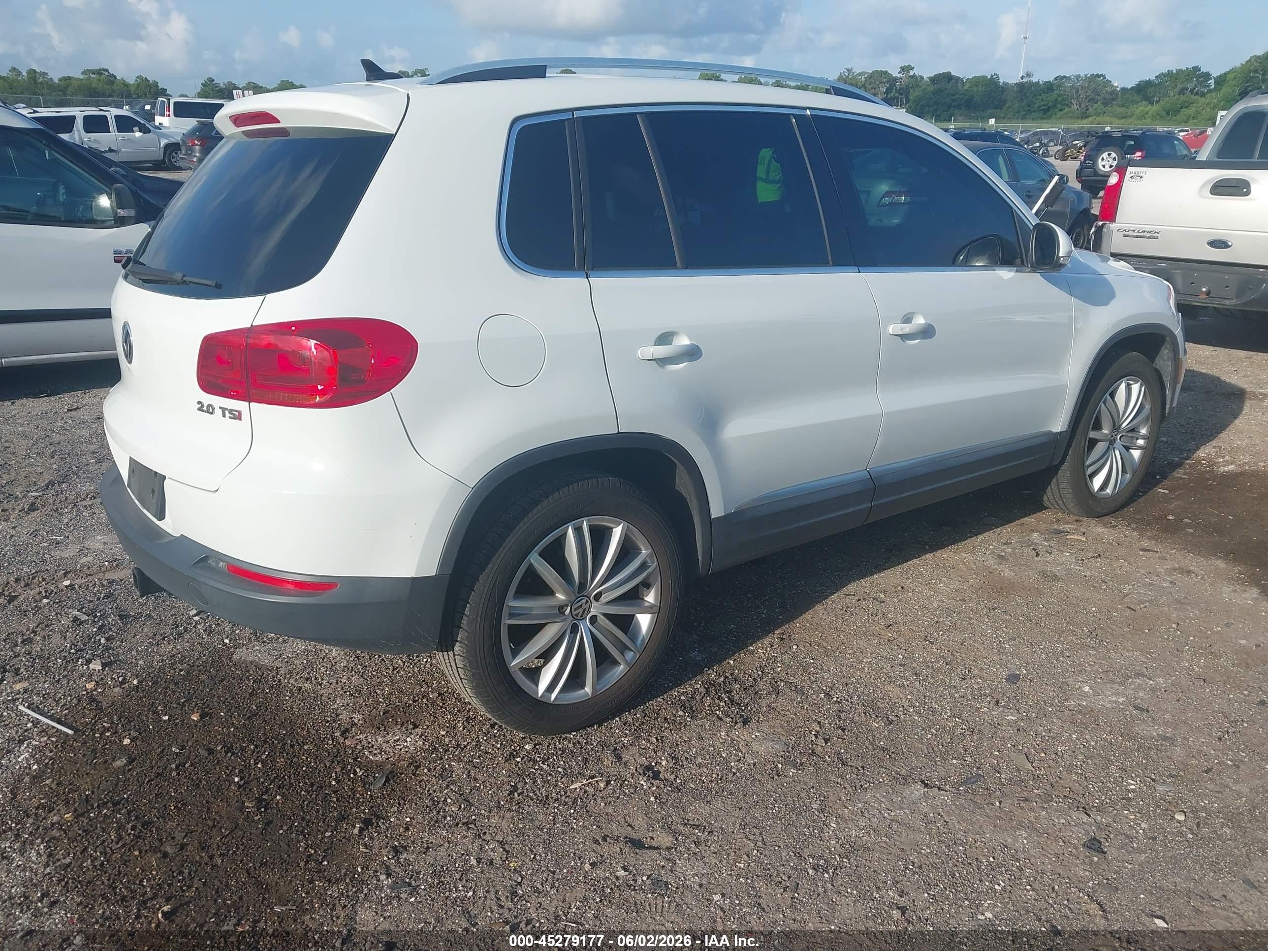 2014 Volkswagen Tiguan Se Белый vin: WVGAV3AX6EW572824