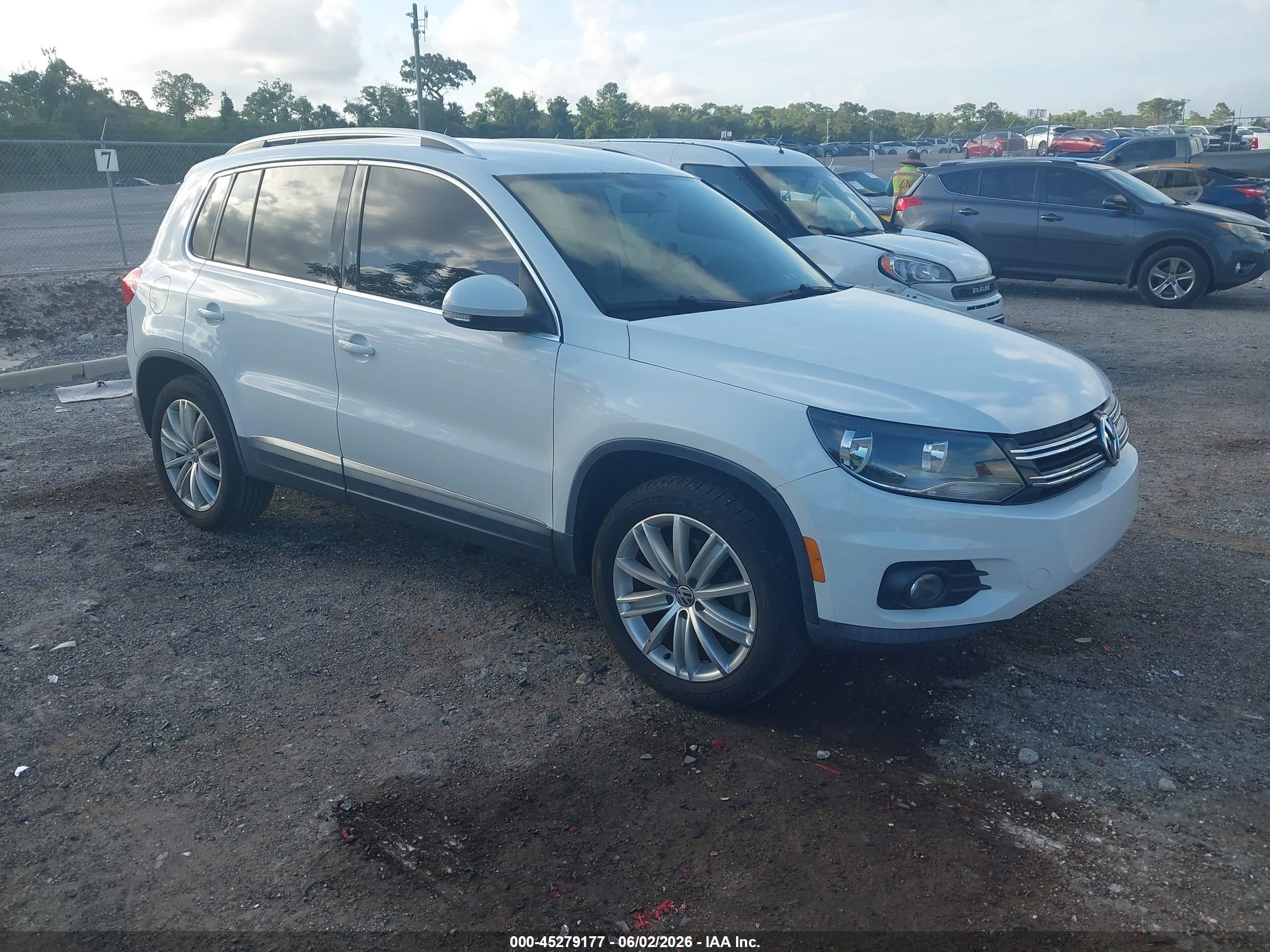 2014 Volkswagen Tiguan Se Белый vin: WVGAV3AX6EW572824