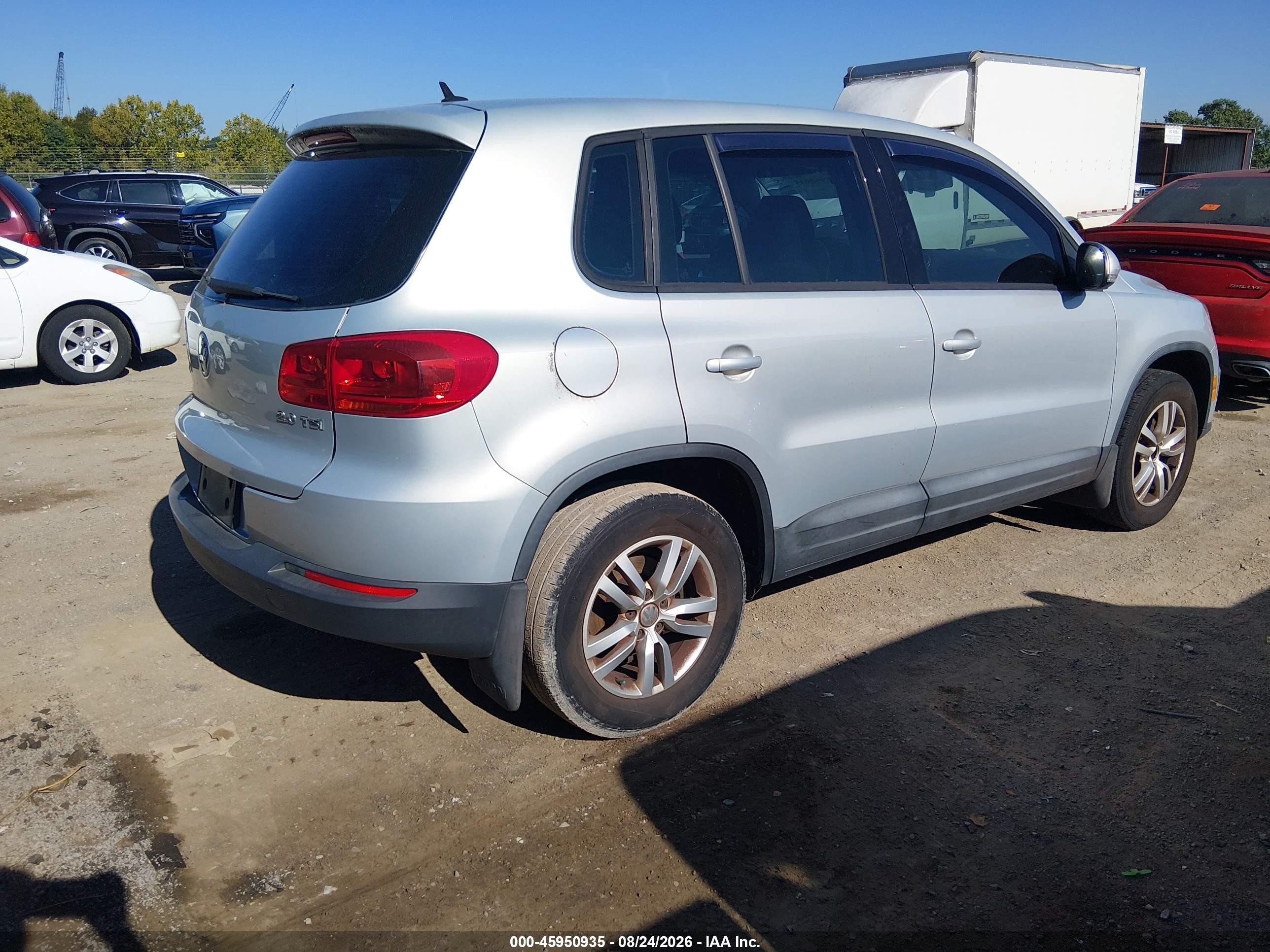 2013 Volkswagen Tiguan S Silver vin: WVGAV3AX7DW562740