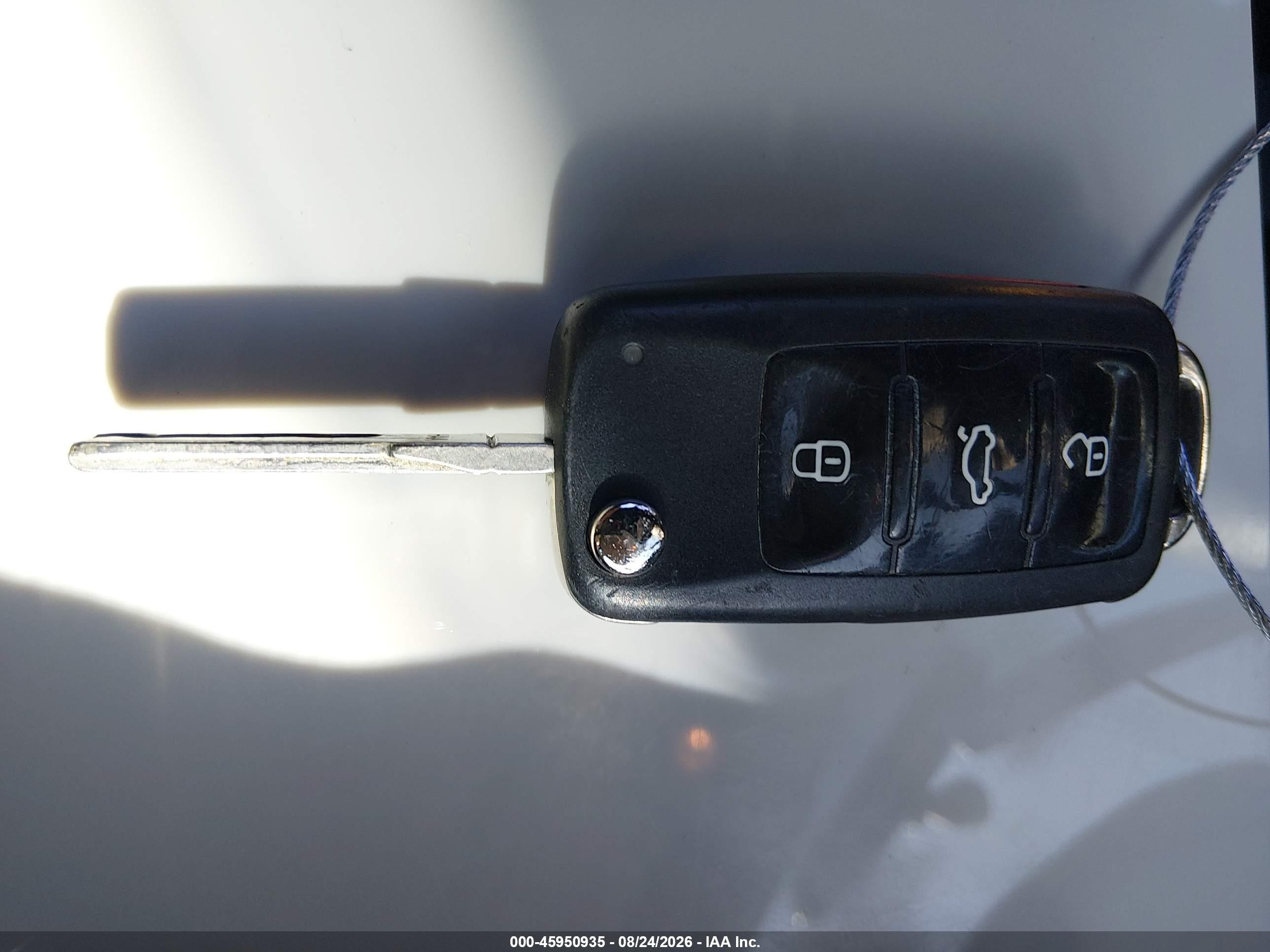2013 Volkswagen Tiguan S Silver vin: WVGAV3AX7DW562740