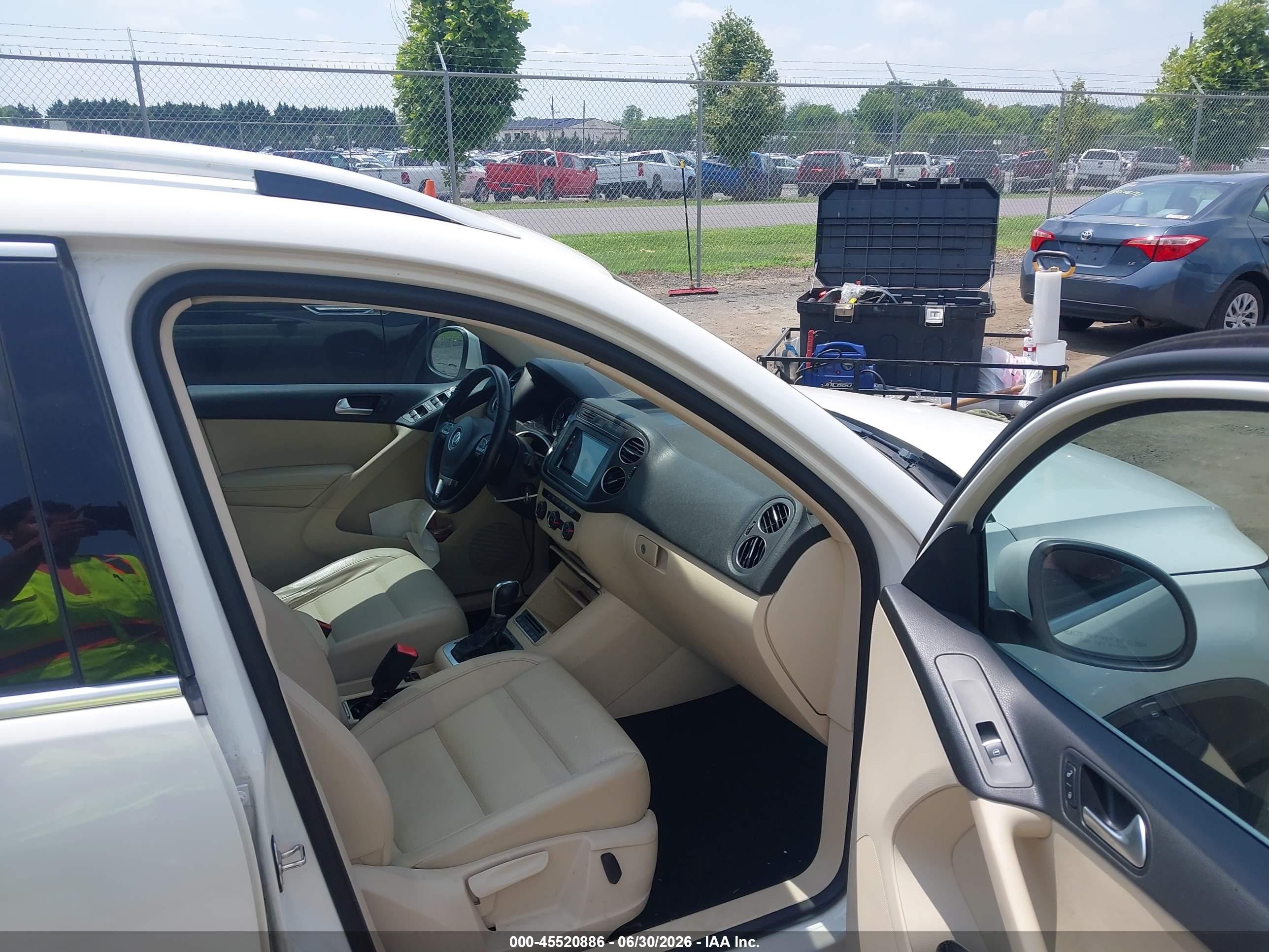 2013 Volkswagen Tiguan Se White vin: WVGAV3AX7DW563015