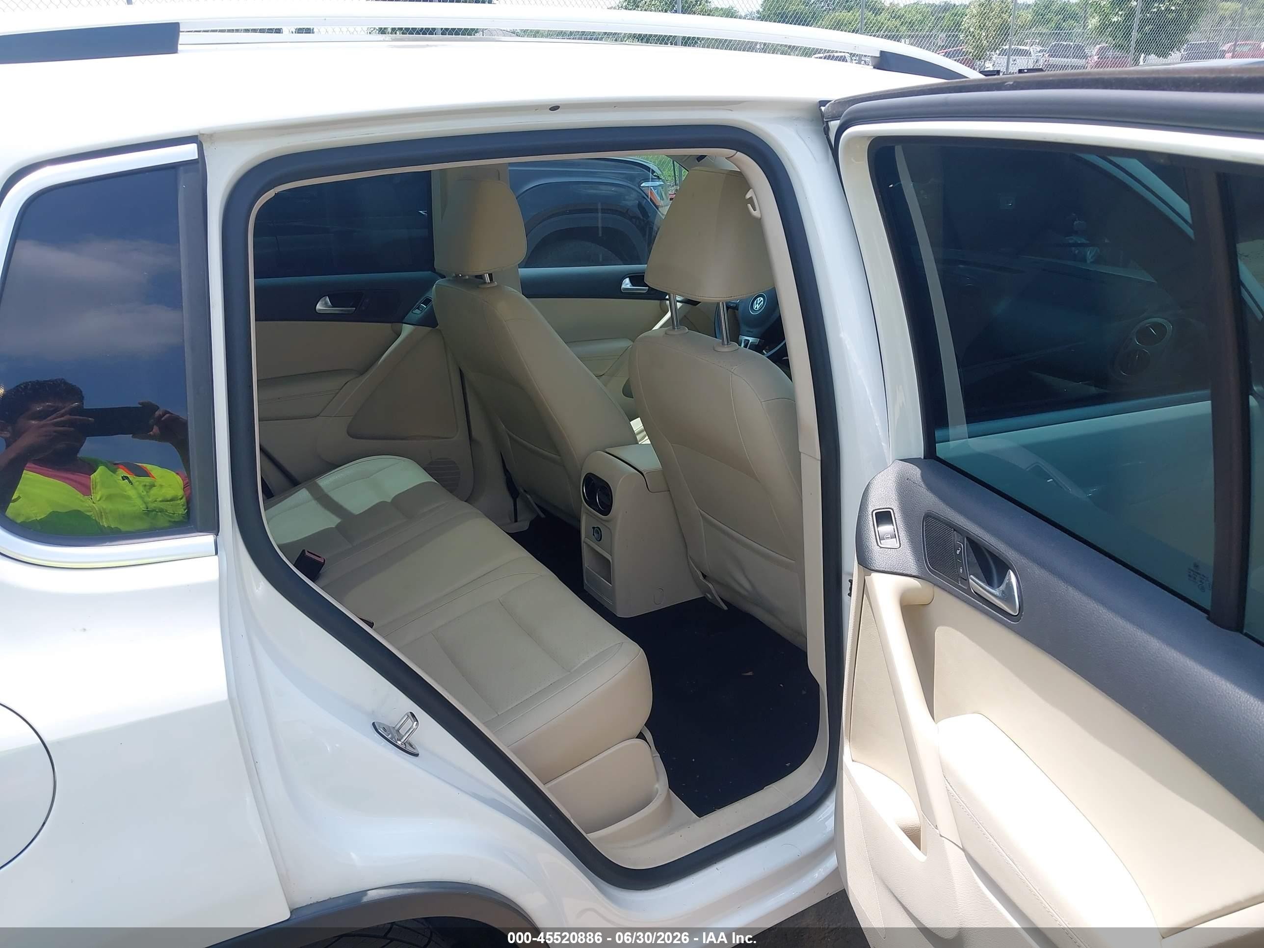 2013 Volkswagen Tiguan Se White vin: WVGAV3AX7DW563015