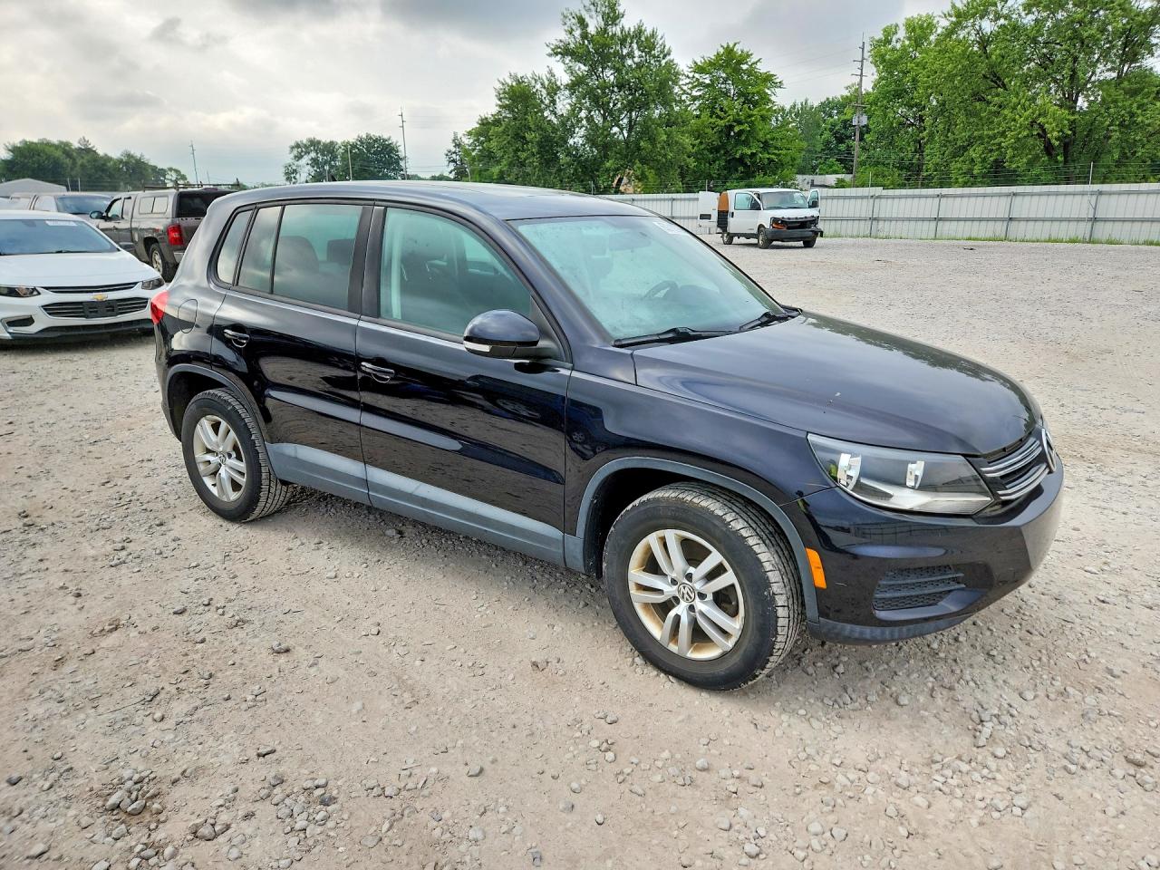 2013 Volkswagen Tiguan S Black vin: WVGAV3AX7DW592000