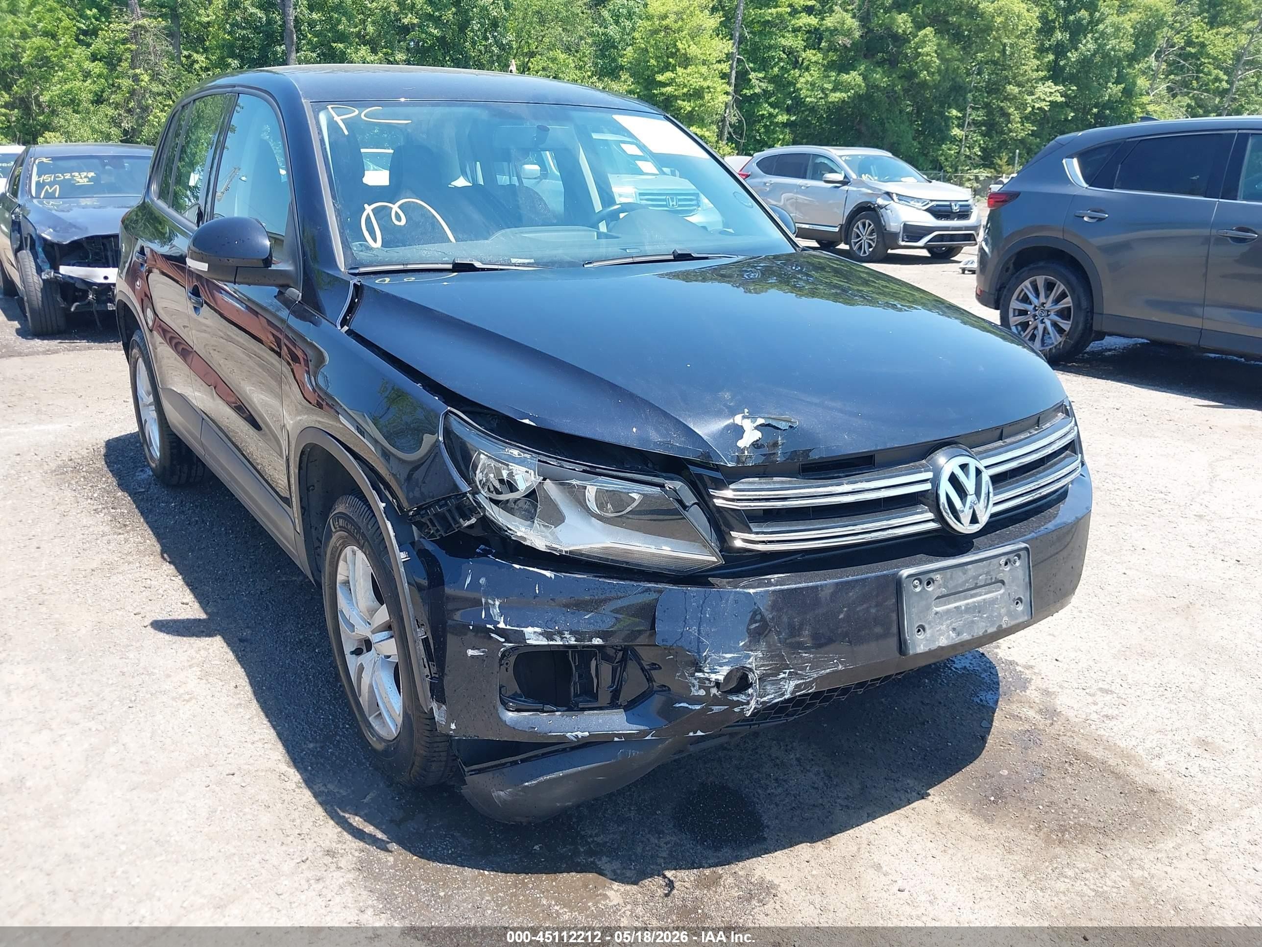 2013 Volkswagen Tiguan S/se/sel Черный vin: WVGAV3AX7DW601102