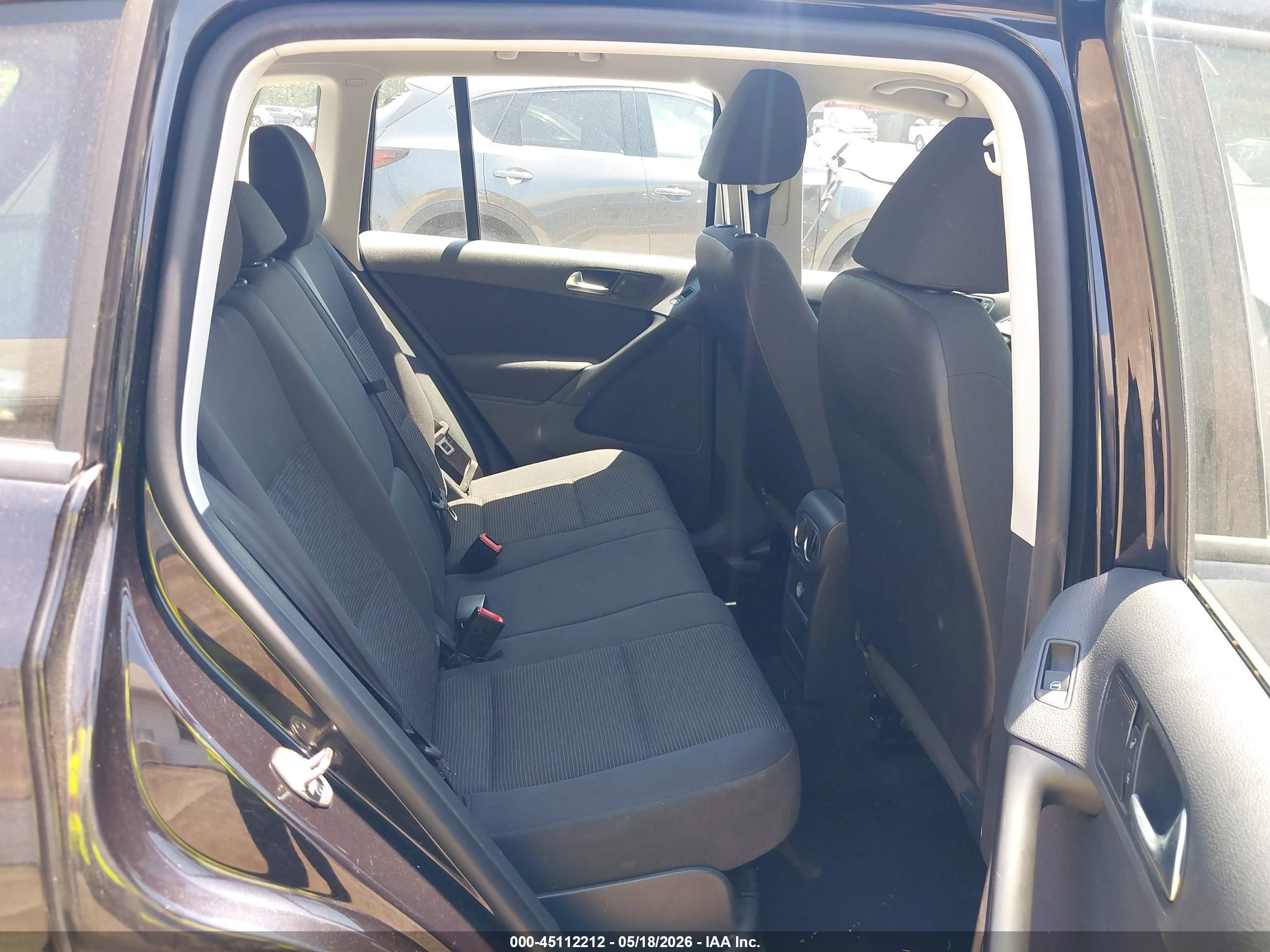 2013 Volkswagen Tiguan S/se/sel Черный vin: WVGAV3AX7DW601102