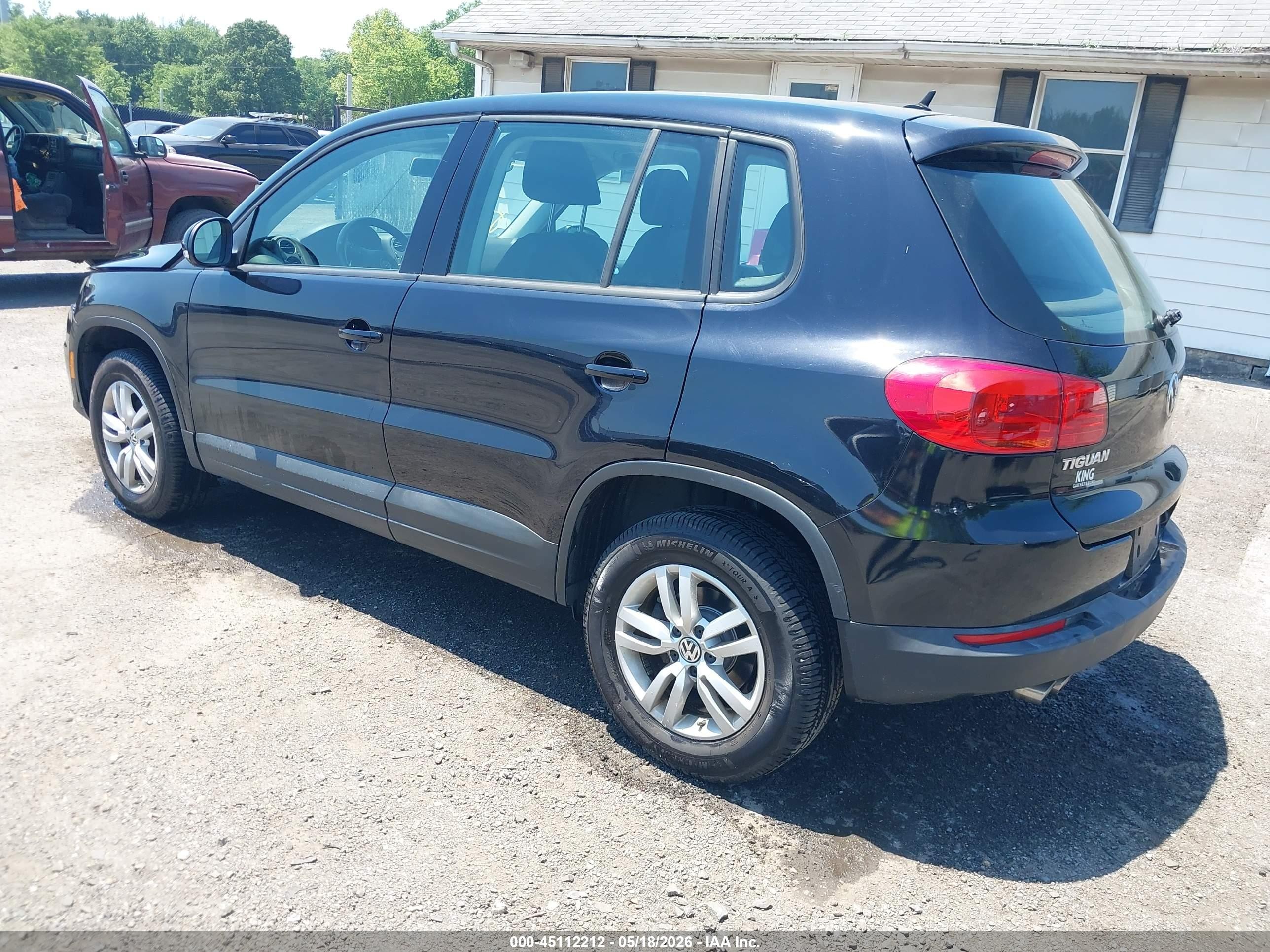 2013 Volkswagen Tiguan S/se/sel Черный vin: WVGAV3AX7DW601102