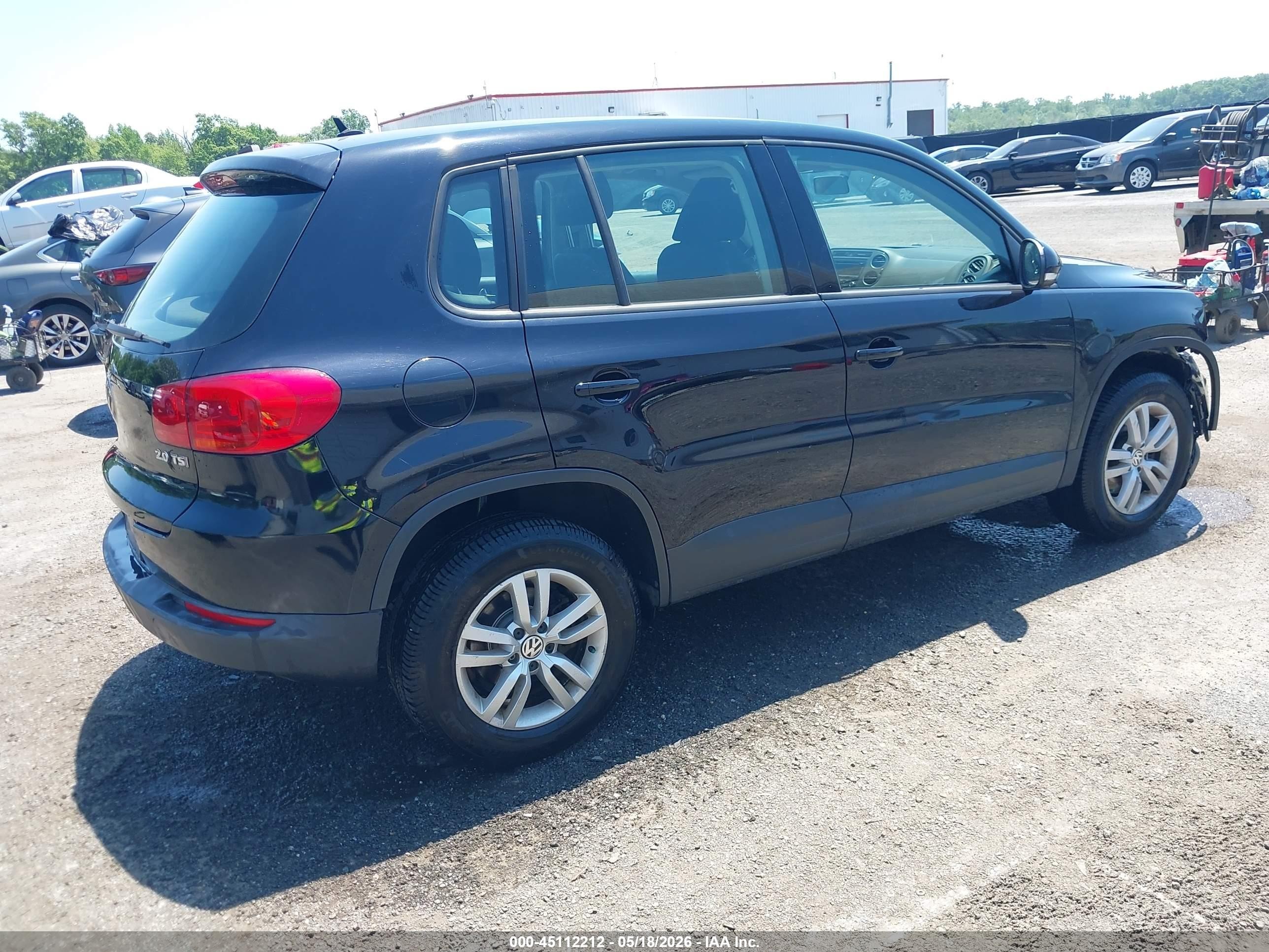 2013 Volkswagen Tiguan S/se/sel Черный vin: WVGAV3AX7DW601102