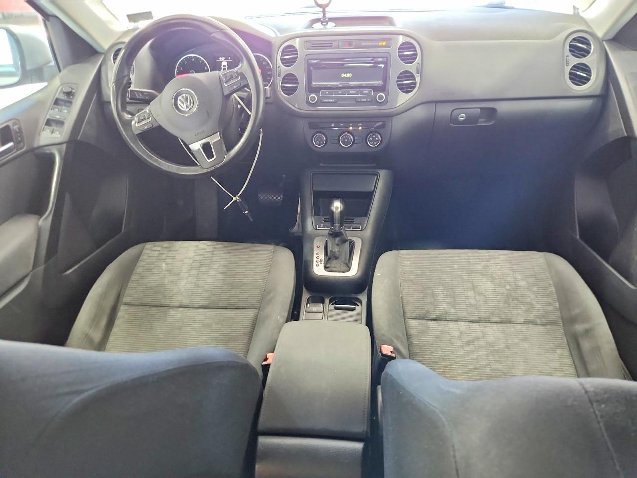 2013 Volkswagen Tiguan S Silver vin: WVGAV3AX7DW618031