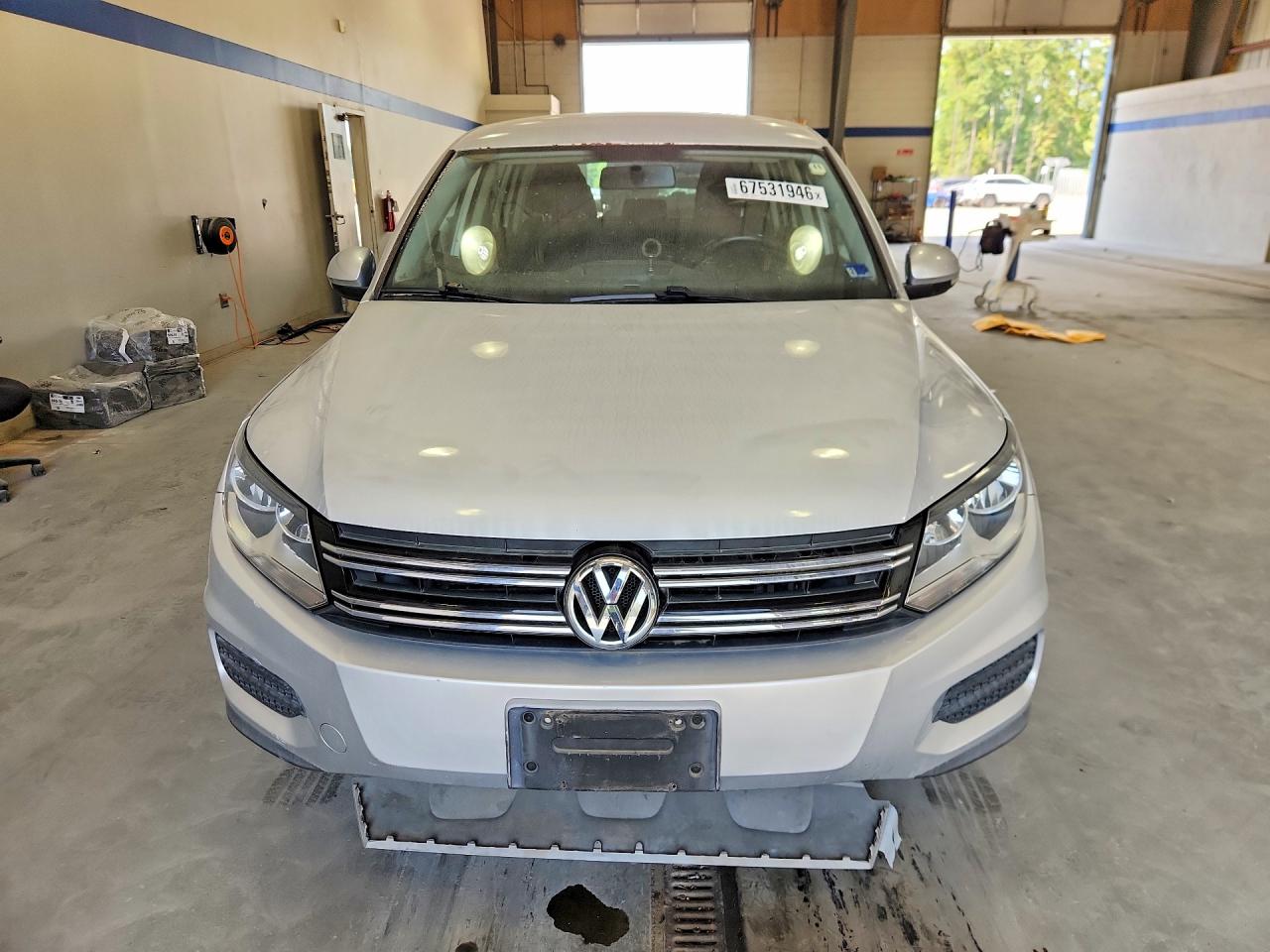 2013 Volkswagen Tiguan S Silver vin: WVGAV3AX7DW618031