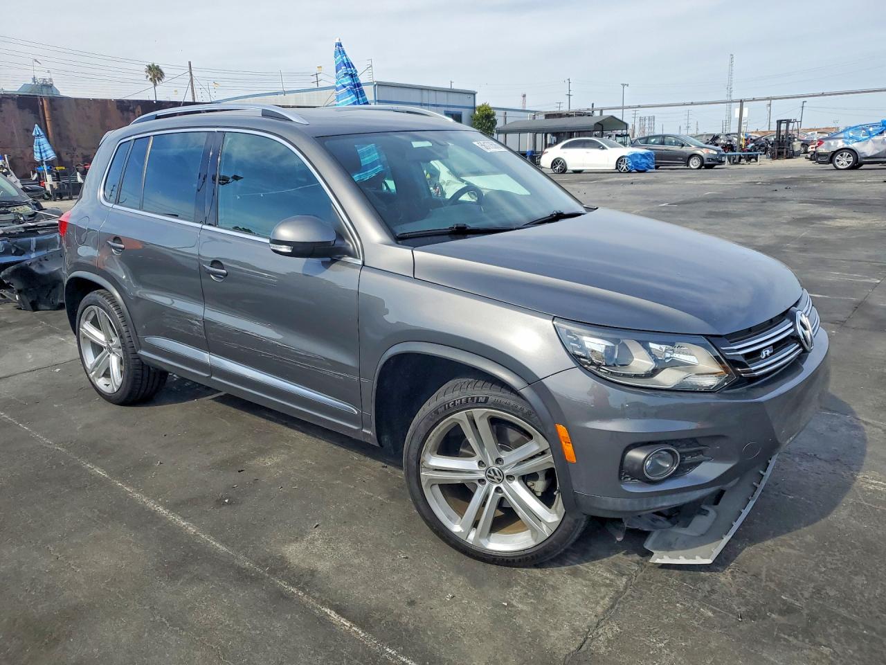 2014 Volkswagen Tiguan S Silver vin: WVGAV3AX7EW055399