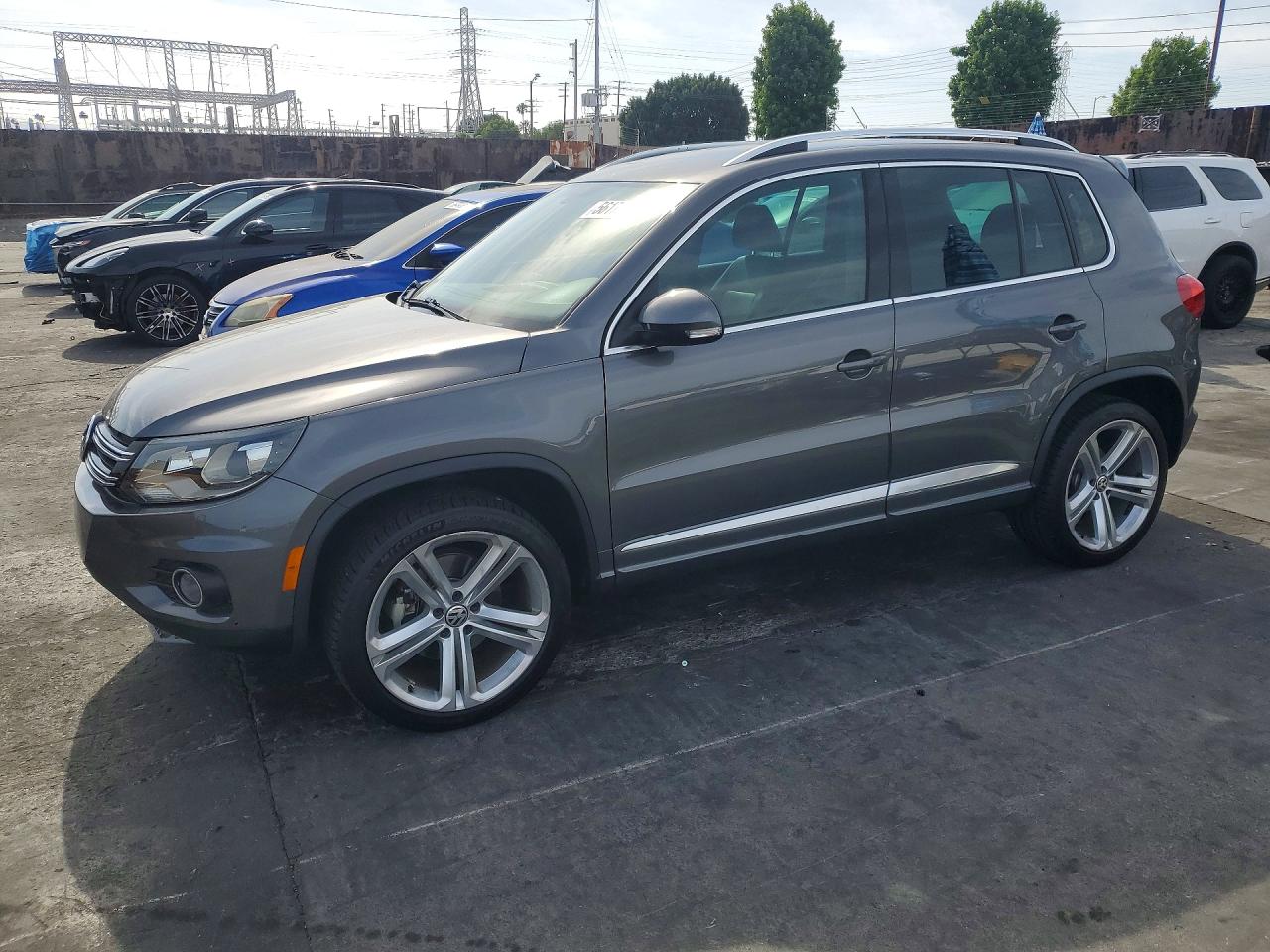 2014 Volkswagen Tiguan S Silver vin: WVGAV3AX7EW055399