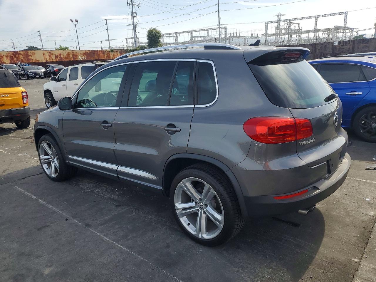 2014 Volkswagen Tiguan S Silver vin: WVGAV3AX7EW055399