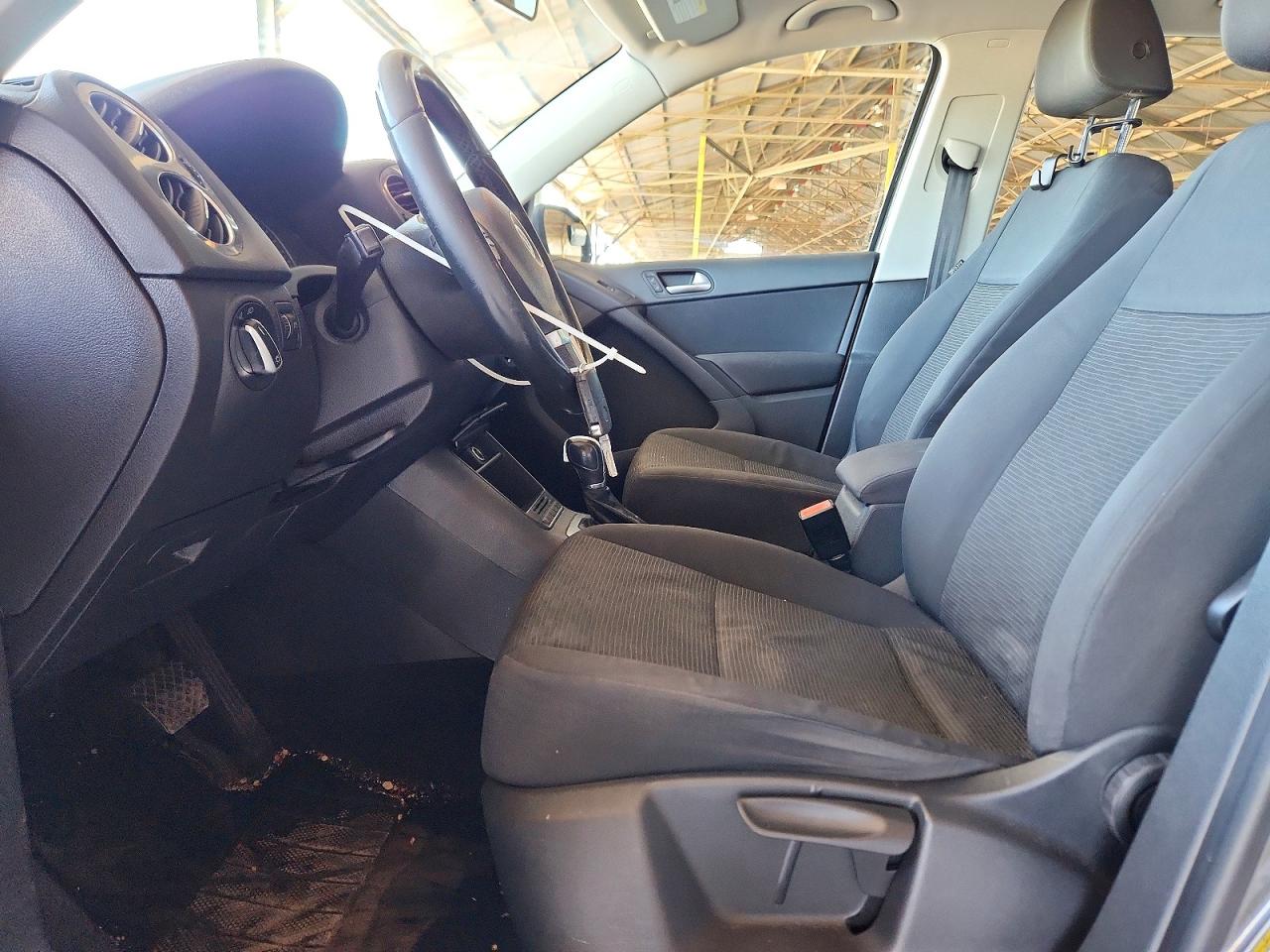 2014 Volkswagen Tiguan S Gray vin: WVGAV3AX7EW509702
