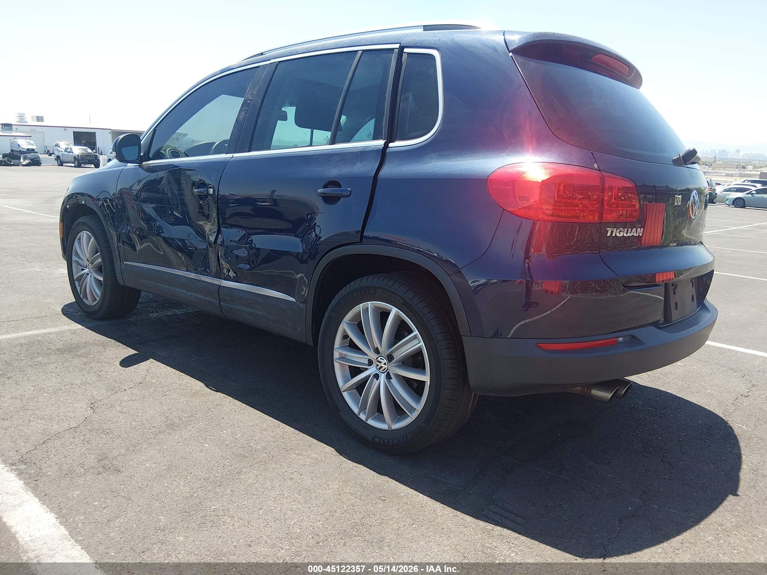 2014 Volkswagen Tiguan Sel Blue vin: WVGAV3AX7EW559659