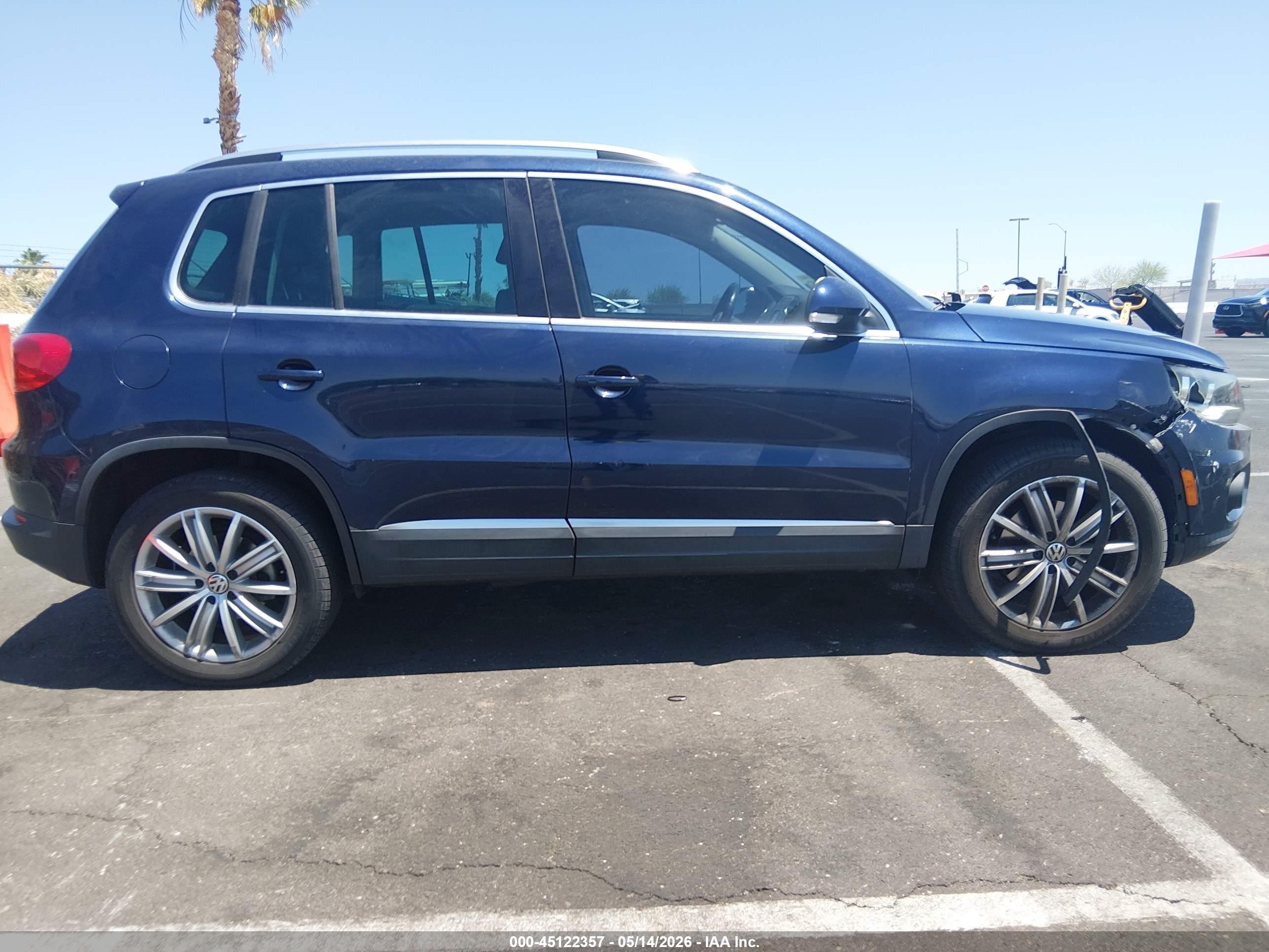 2014 Volkswagen Tiguan Sel Blue vin: WVGAV3AX7EW559659