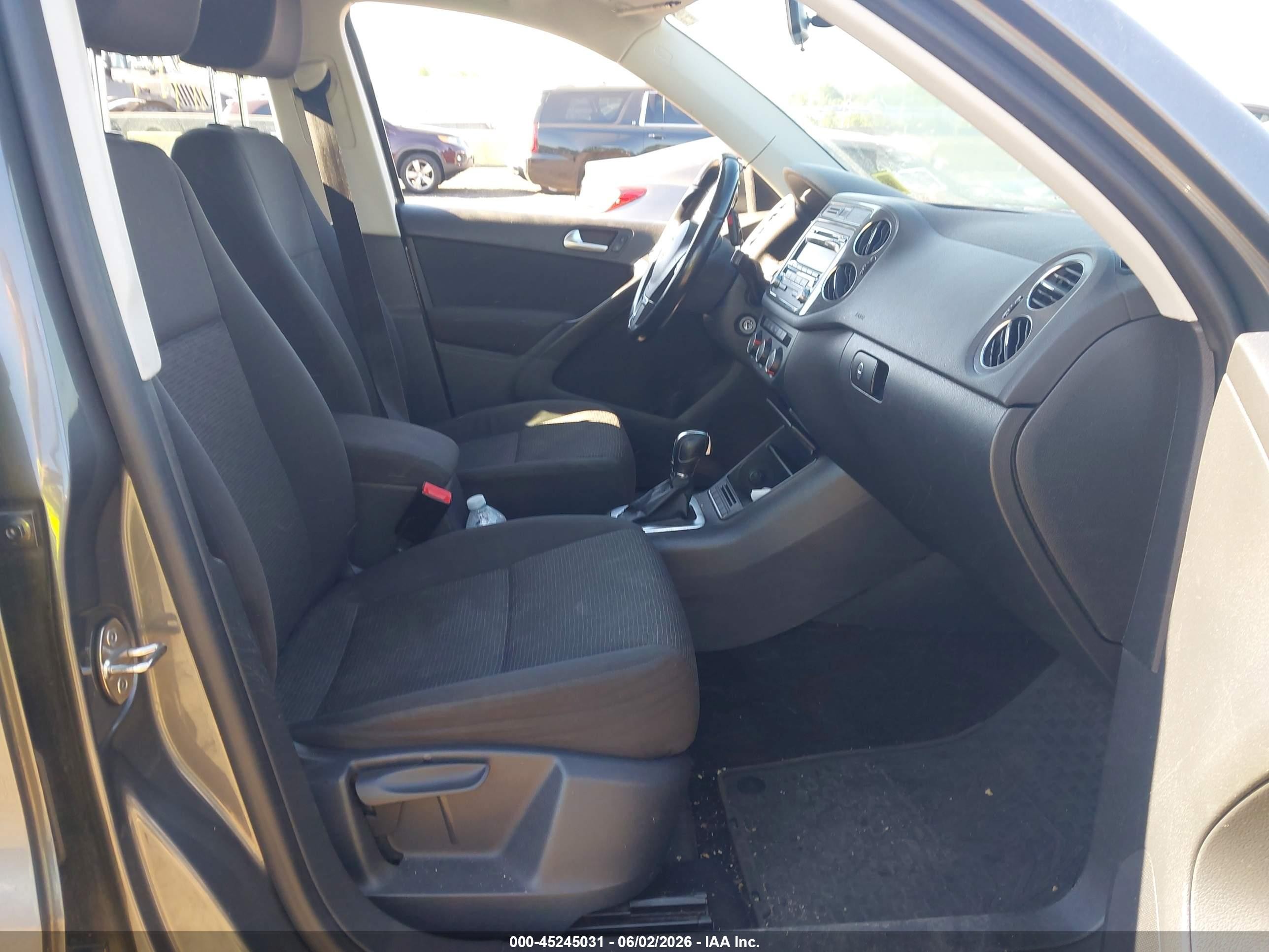 2014 Volkswagen Tiguan S Gray vin: WVGAV3AX7EW600288