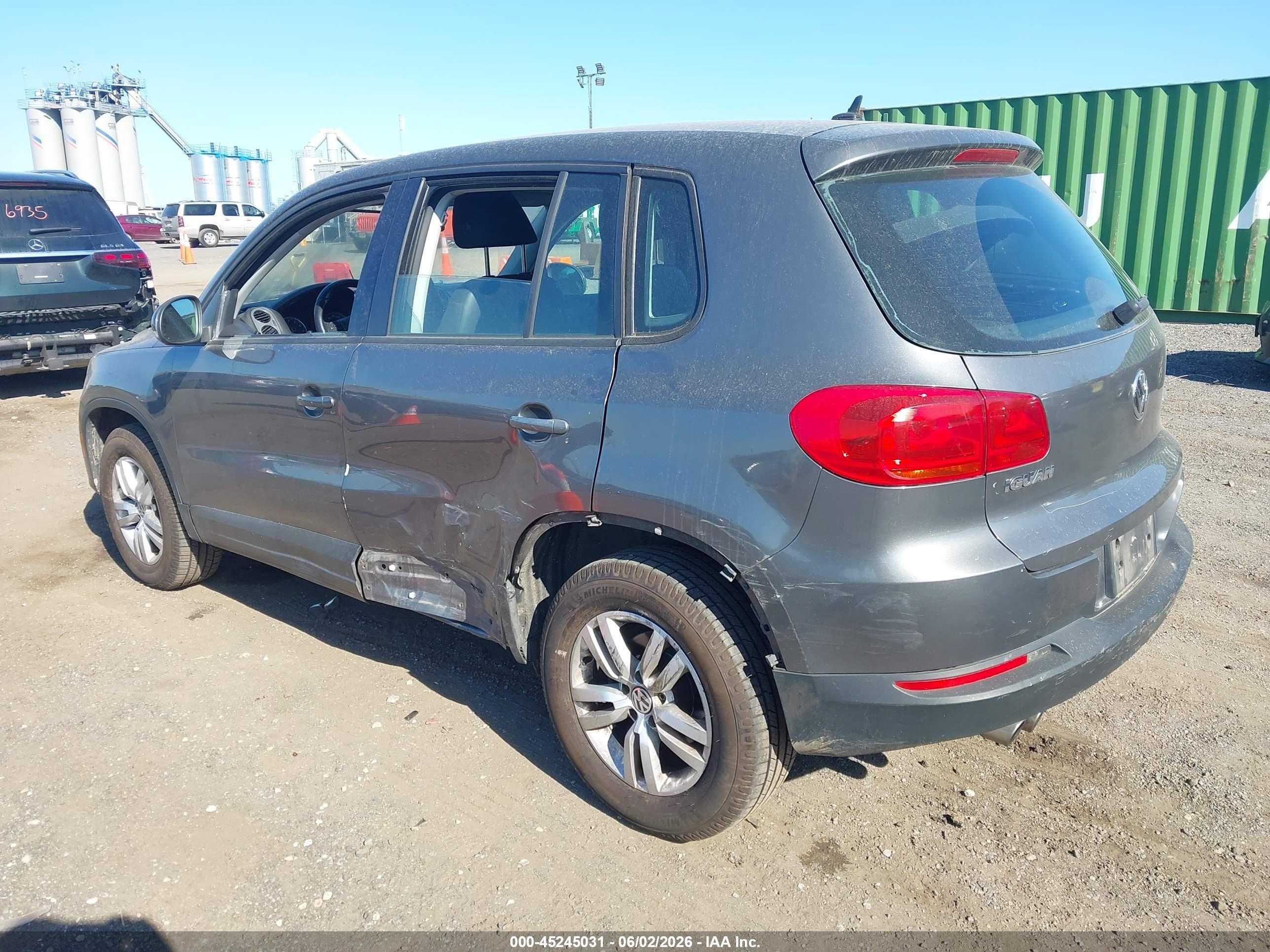 2014 Volkswagen Tiguan S Gray vin: WVGAV3AX7EW600288