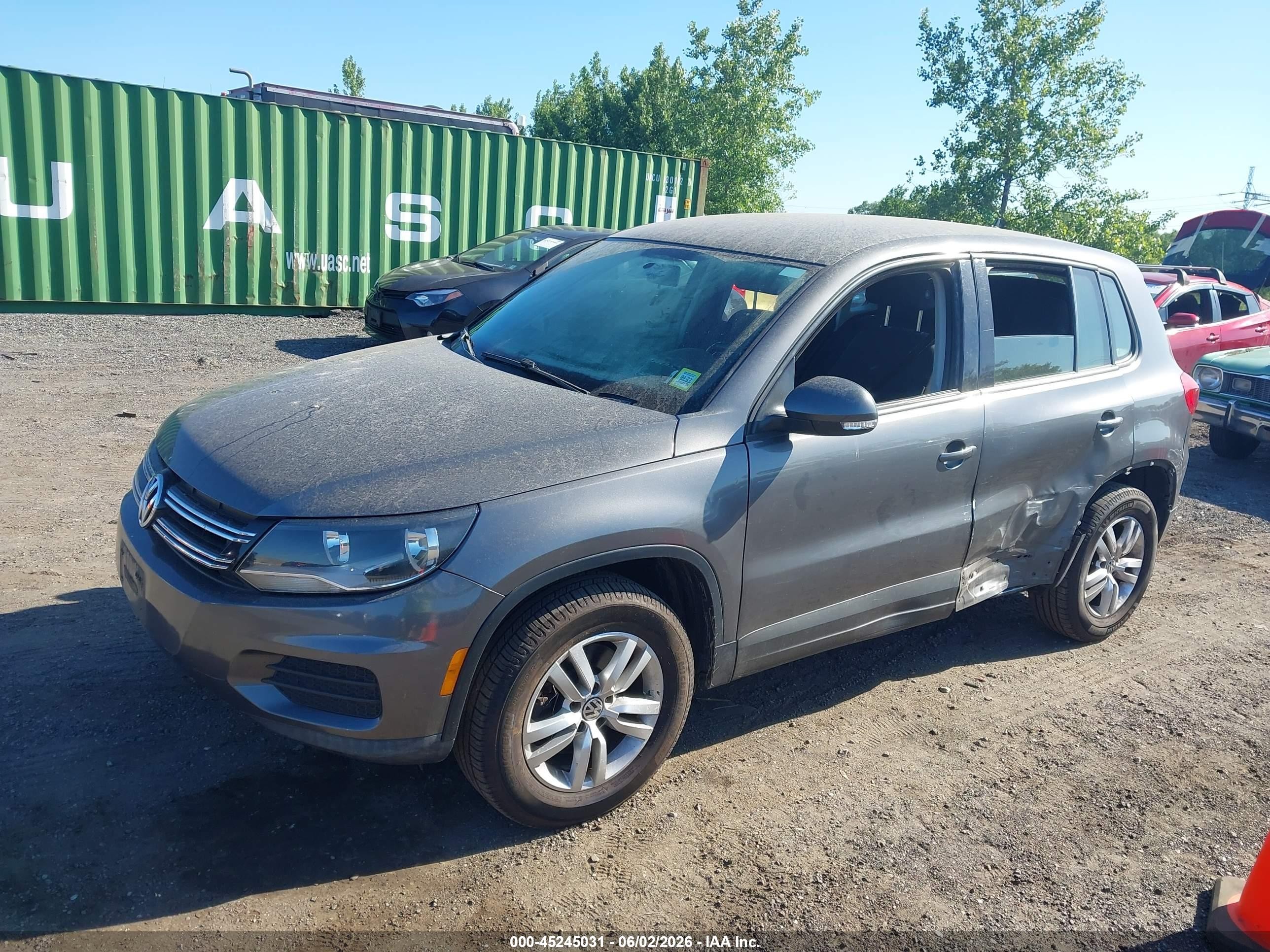 2014 Volkswagen Tiguan S Gray vin: WVGAV3AX7EW600288