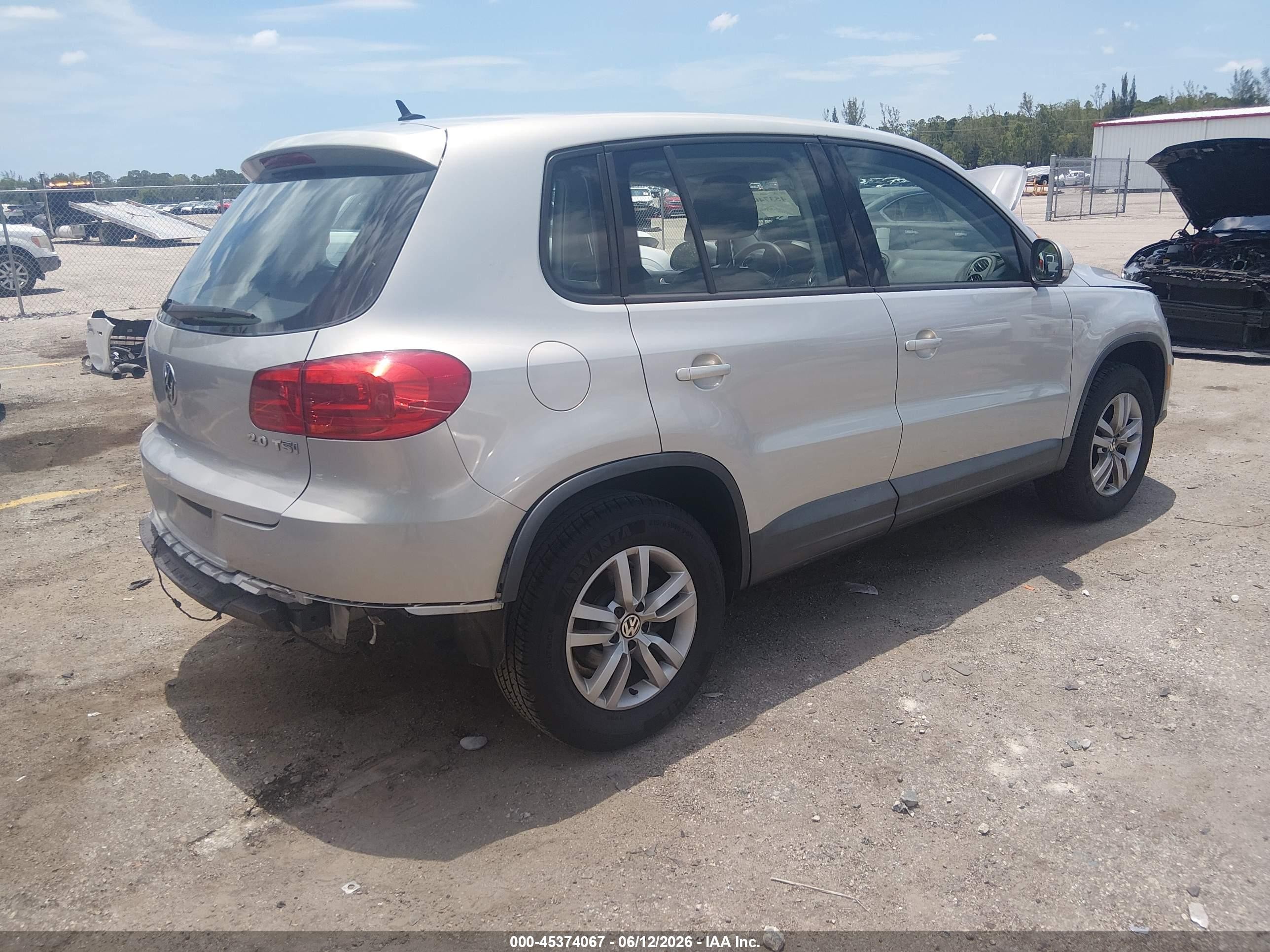 2013 Volkswagen Tiguan S Silver vin: WVGAV3AX8DW574329
