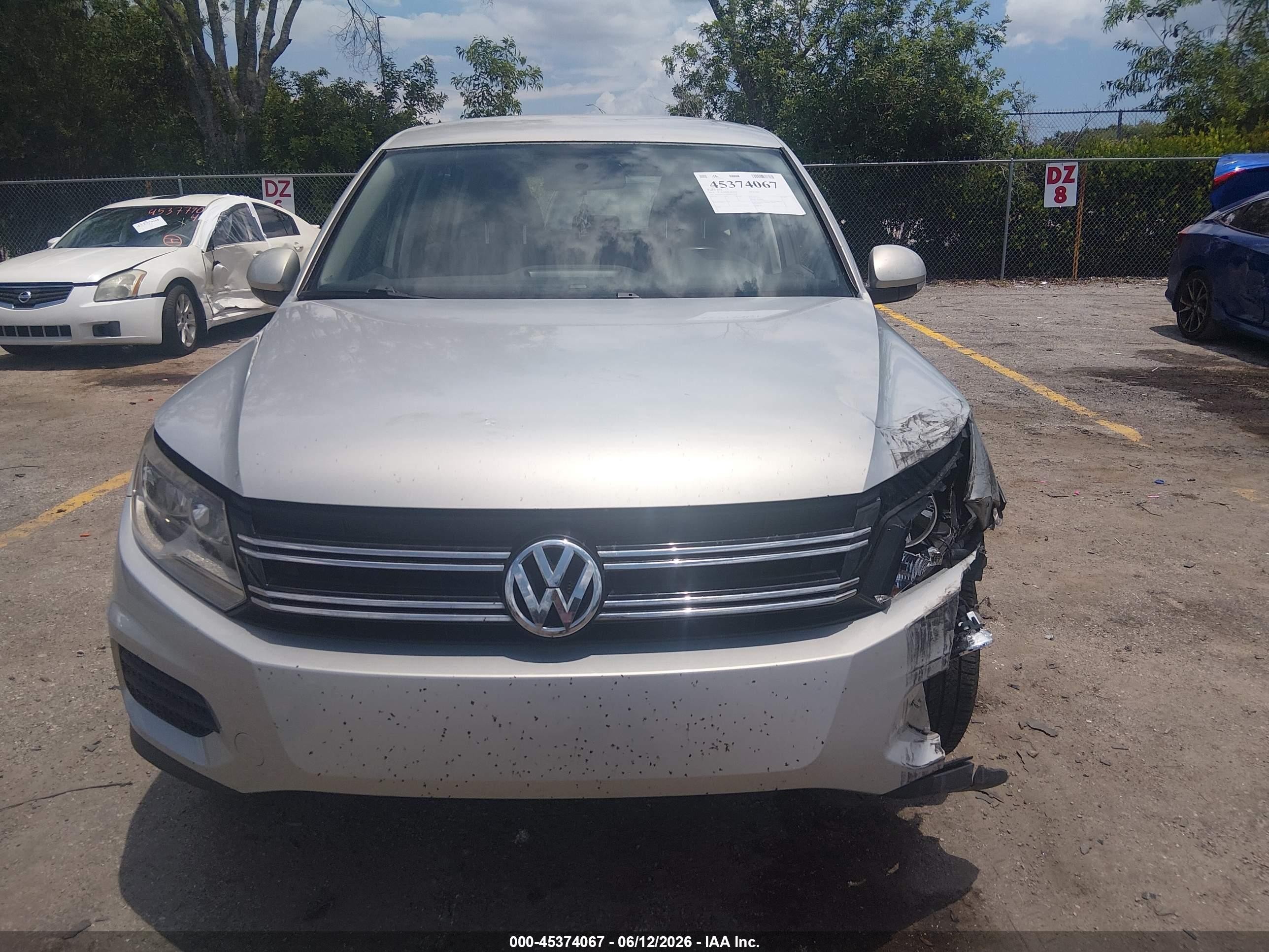 2013 Volkswagen Tiguan S Silver vin: WVGAV3AX8DW574329