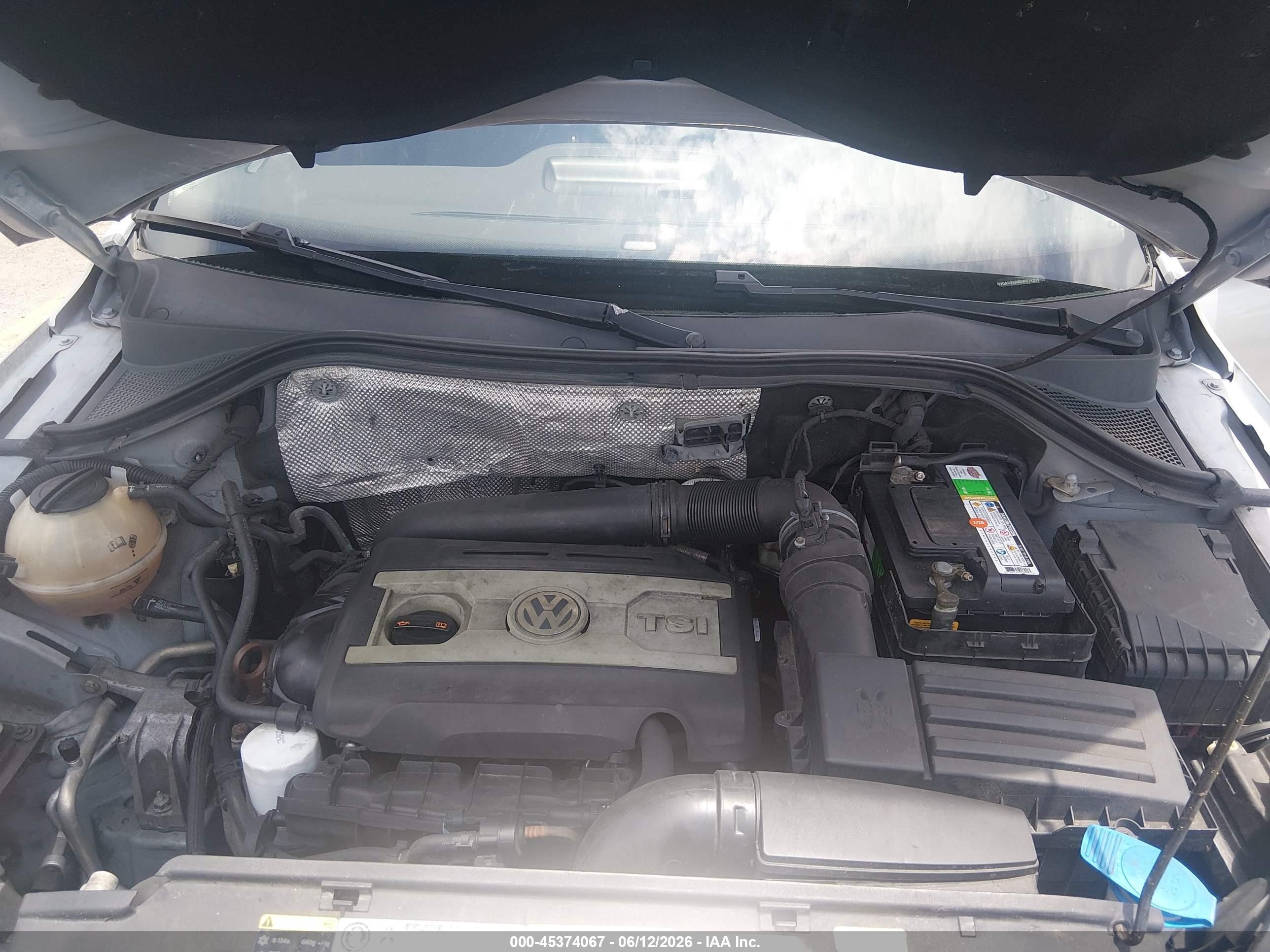 2013 Volkswagen Tiguan S Silver vin: WVGAV3AX8DW574329