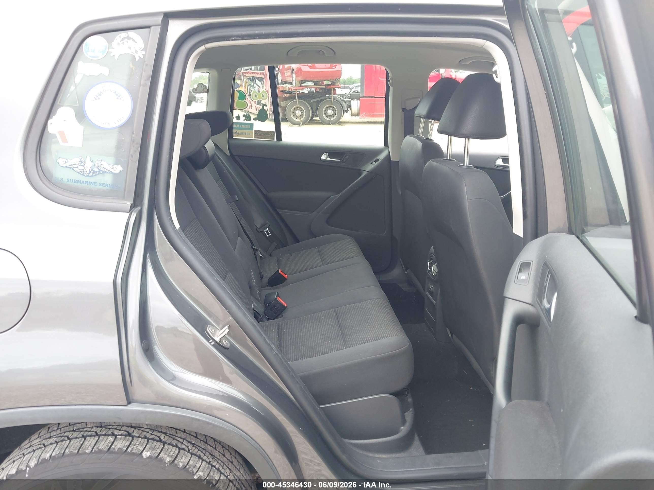 2014 Volkswagen Tiguan S Gray vin: WVGAV3AX8EW541087