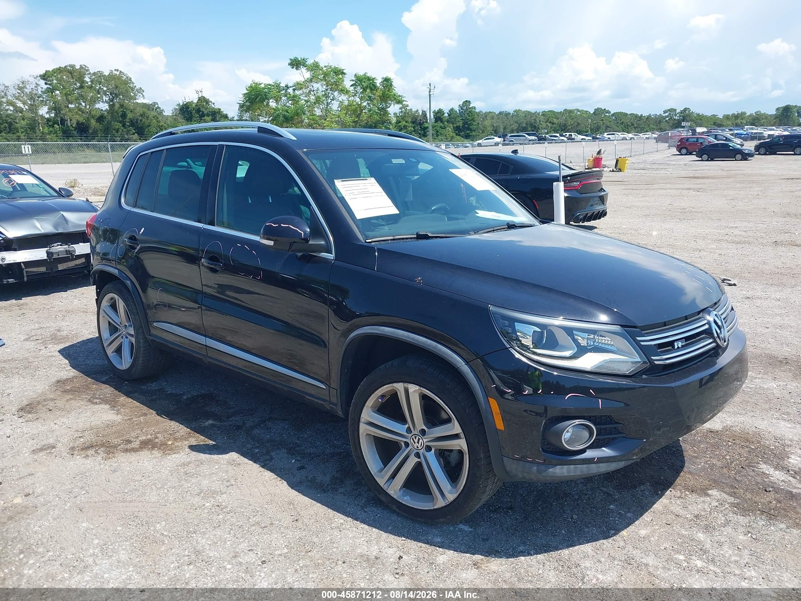 2014 Volkswagen Tiguan R-line Black vin: WVGAV3AX8EW560609