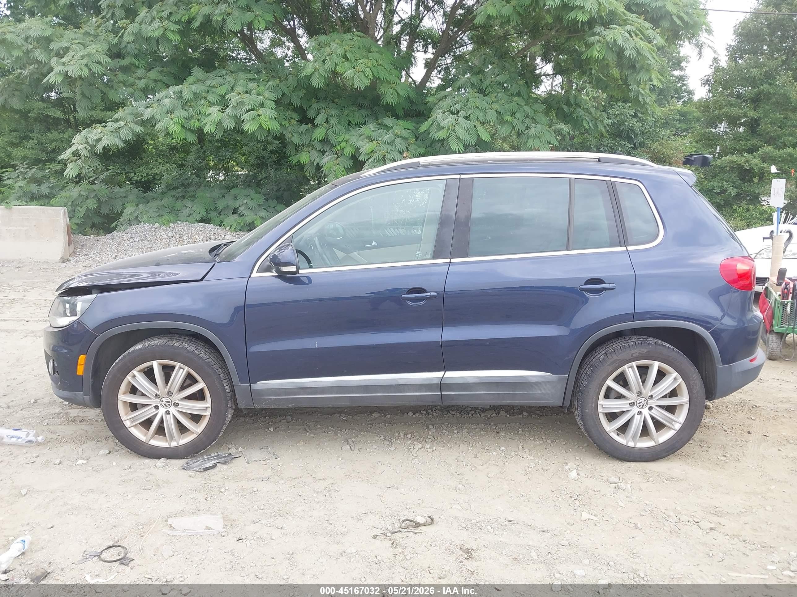 2014 Volkswagen Tiguan Se Blue vin: WVGAV3AX8EW624325