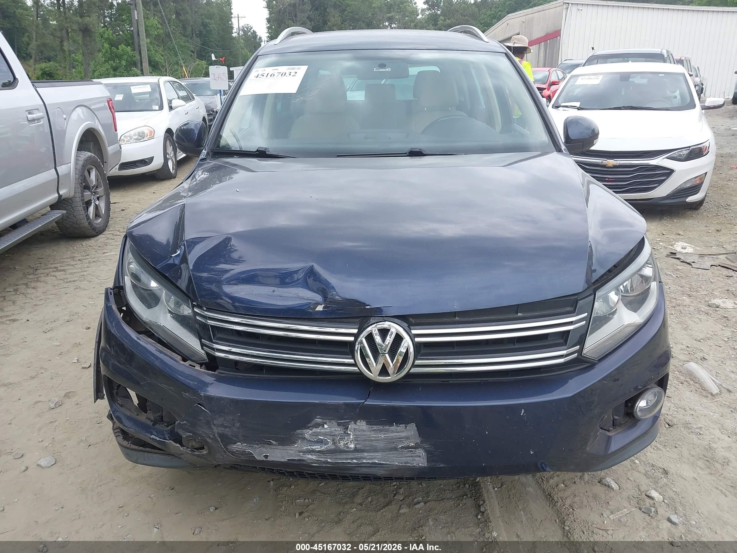 2014 Volkswagen Tiguan Se Blue vin: WVGAV3AX8EW624325