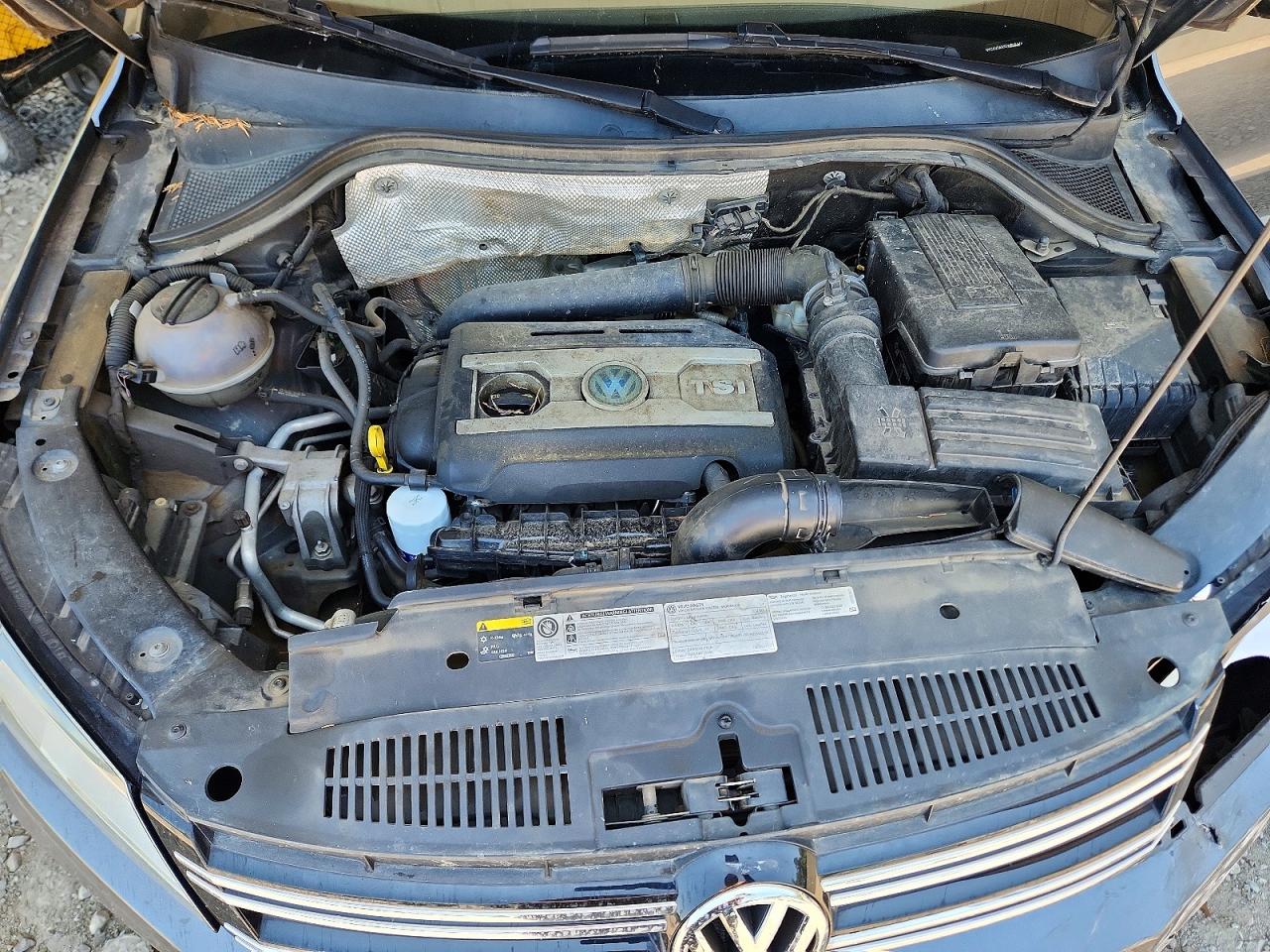 2014 Volkswagen Tiguan S Gray vin: WVGAV3AX8EW625118