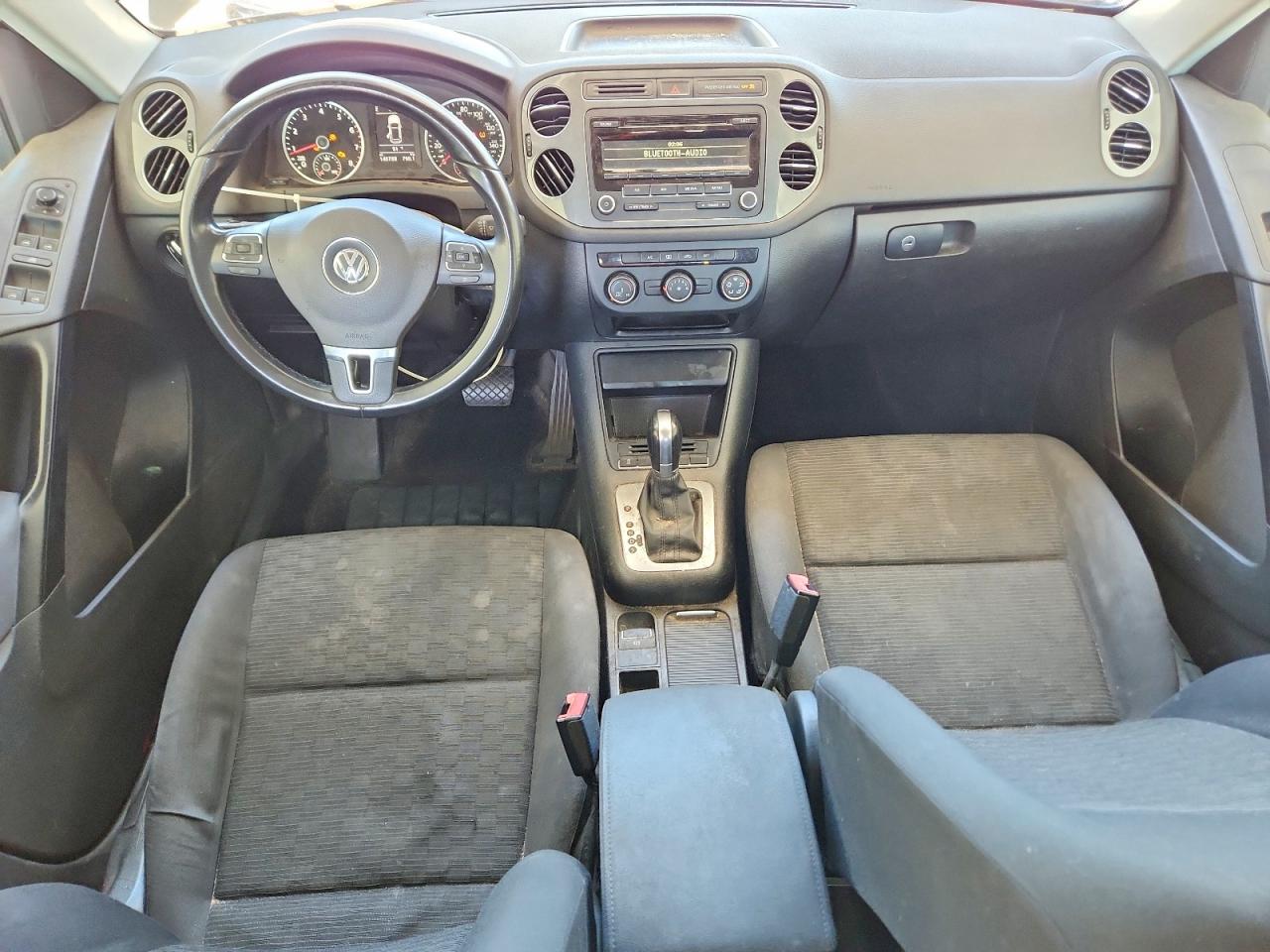 2014 Volkswagen Tiguan S Gray vin: WVGAV3AX8EW625118