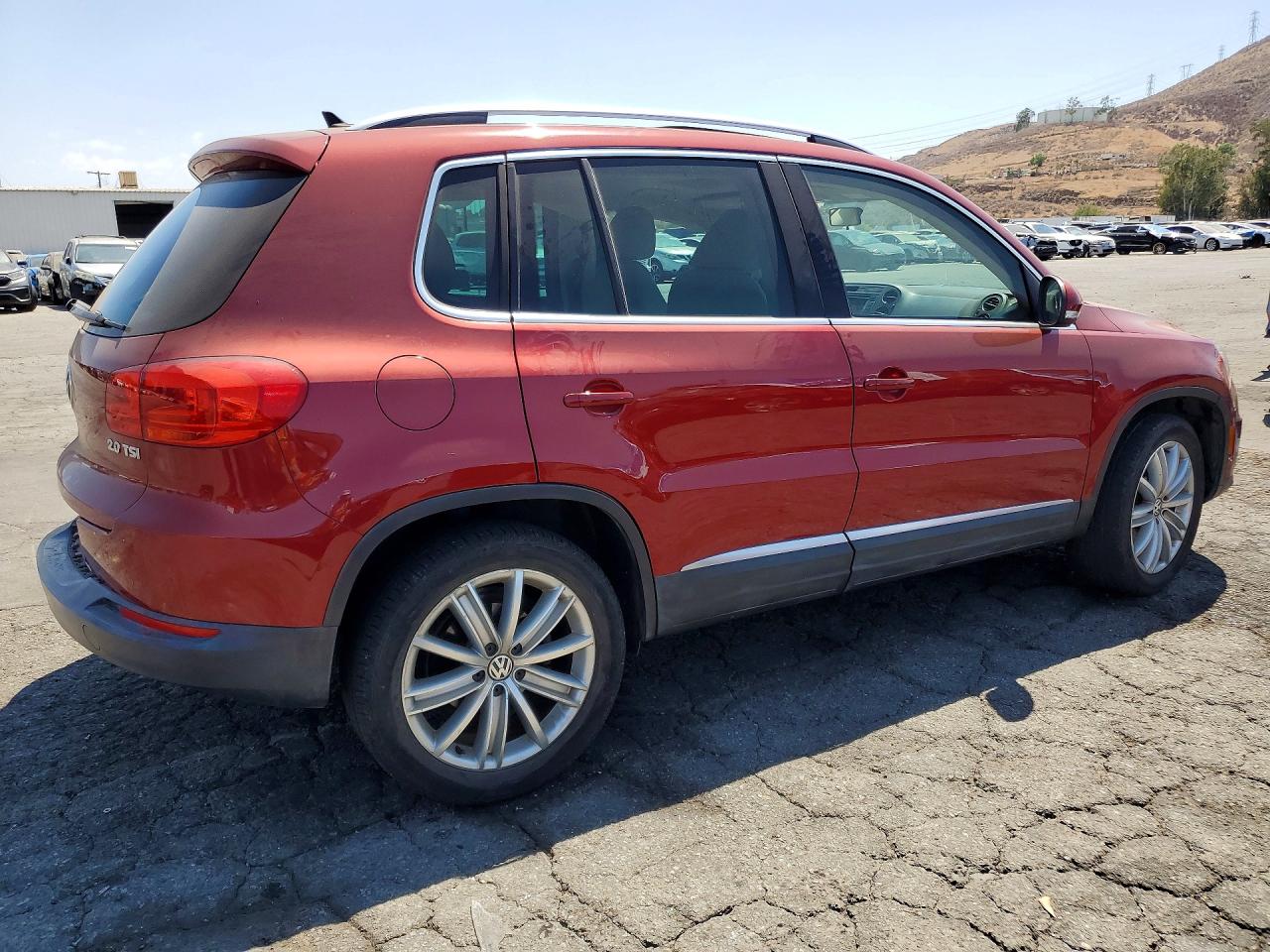 2013 Volkswagen Tiguan S Red vin: WVGAV3AX9DW069903