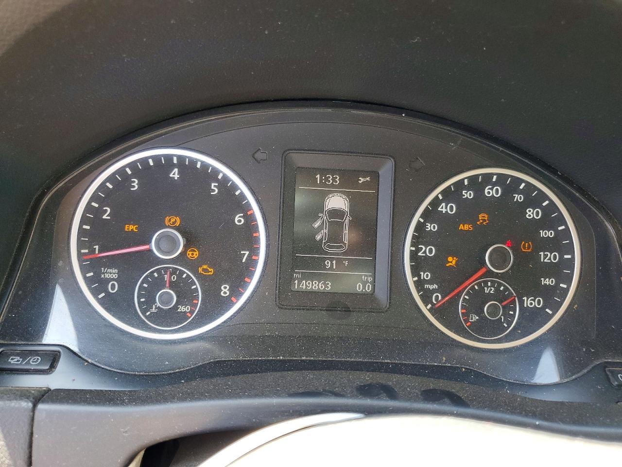 2013 Volkswagen Tiguan S Red vin: WVGAV3AX9DW069903