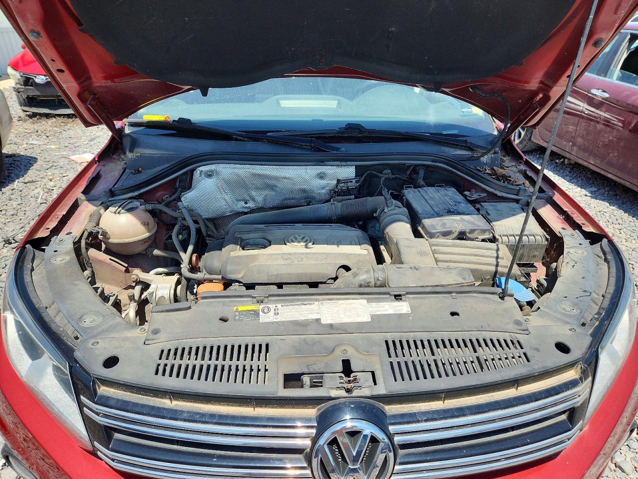 2013 Volkswagen Tiguan S Red vin: WVGAV3AX9DW085924