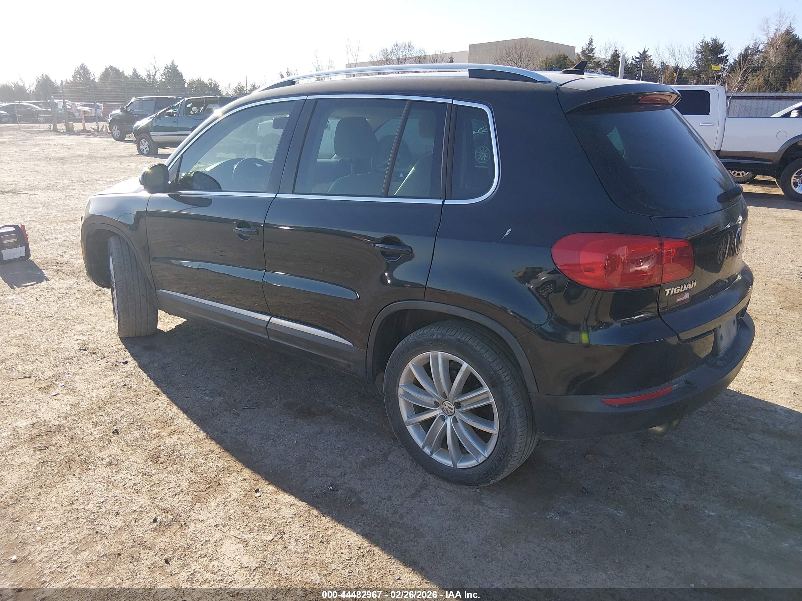 2013 Volkswagen Tiguan Se Black vin: WVGAV3AX9DW608505