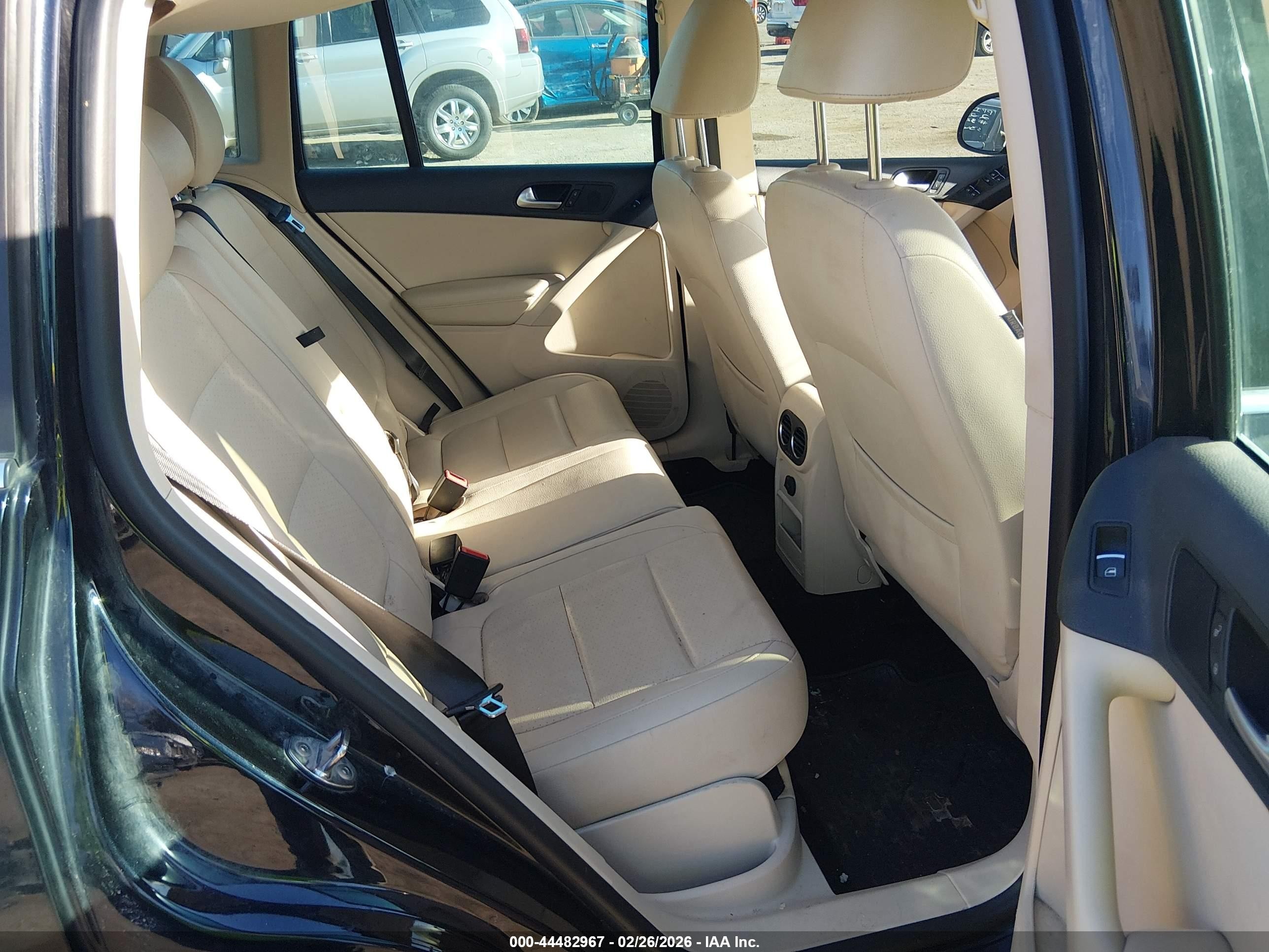 2013 Volkswagen Tiguan Se Black vin: WVGAV3AX9DW608505