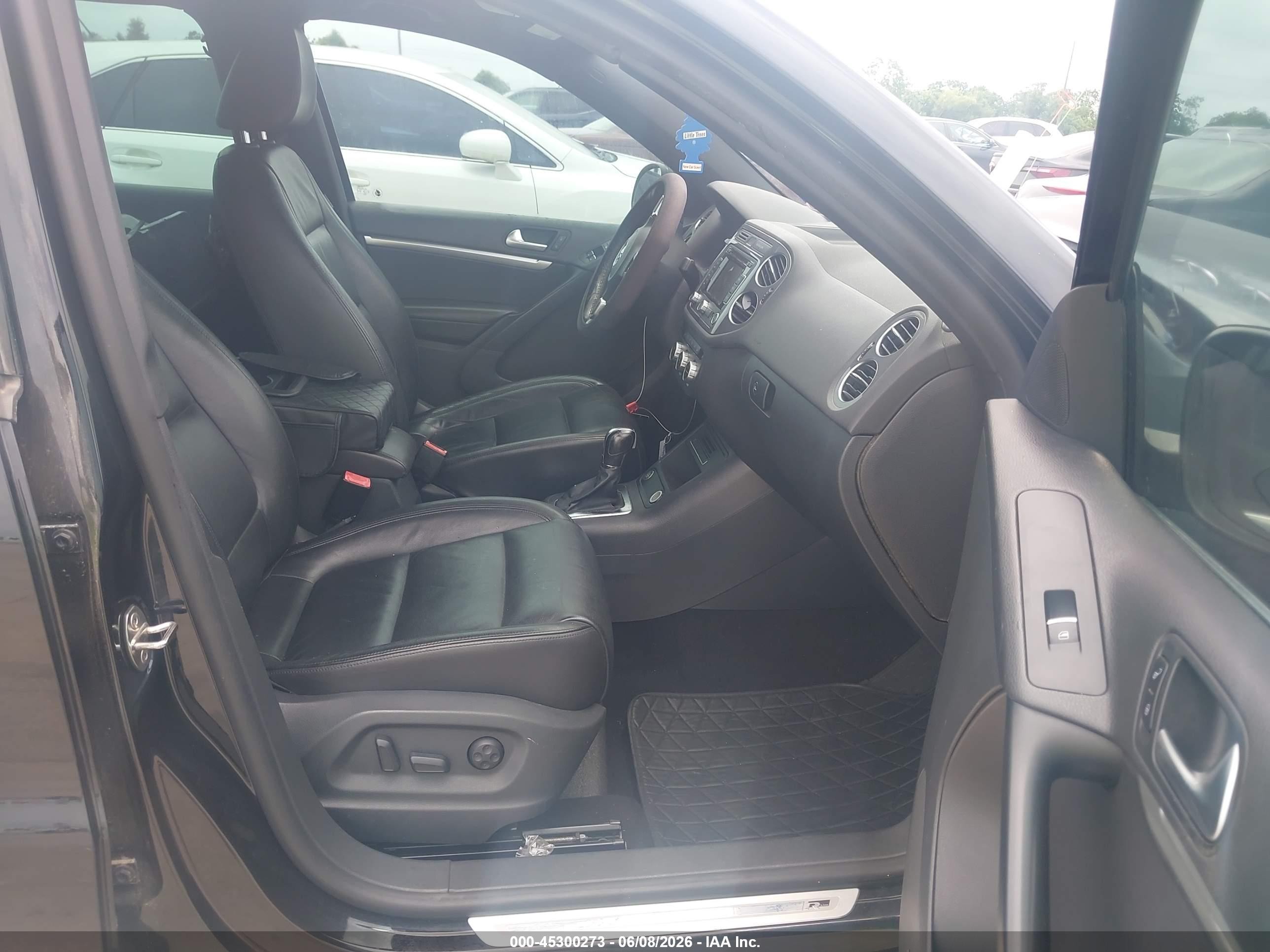 2014 Volkswagen Tiguan R-line Черный vin: WVGAV3AX9EW055744