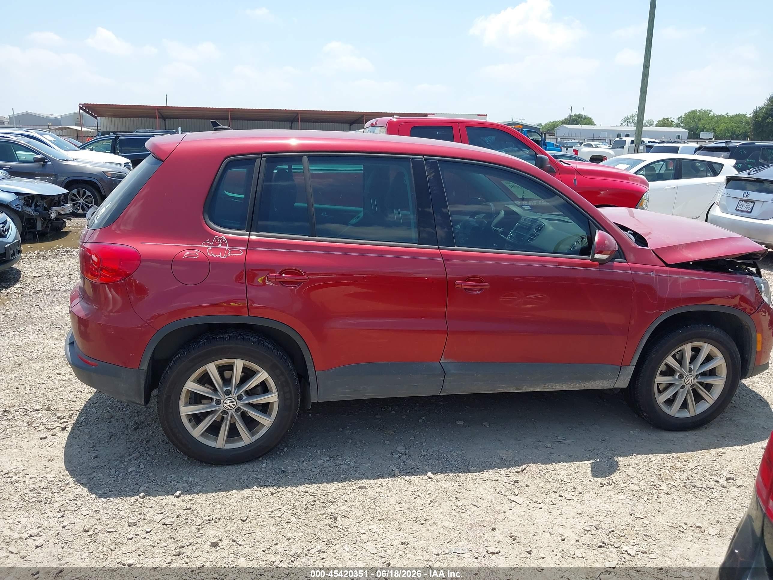 2014 Volkswagen Tiguan Se Maroon vin: WVGAV3AX9EW108569