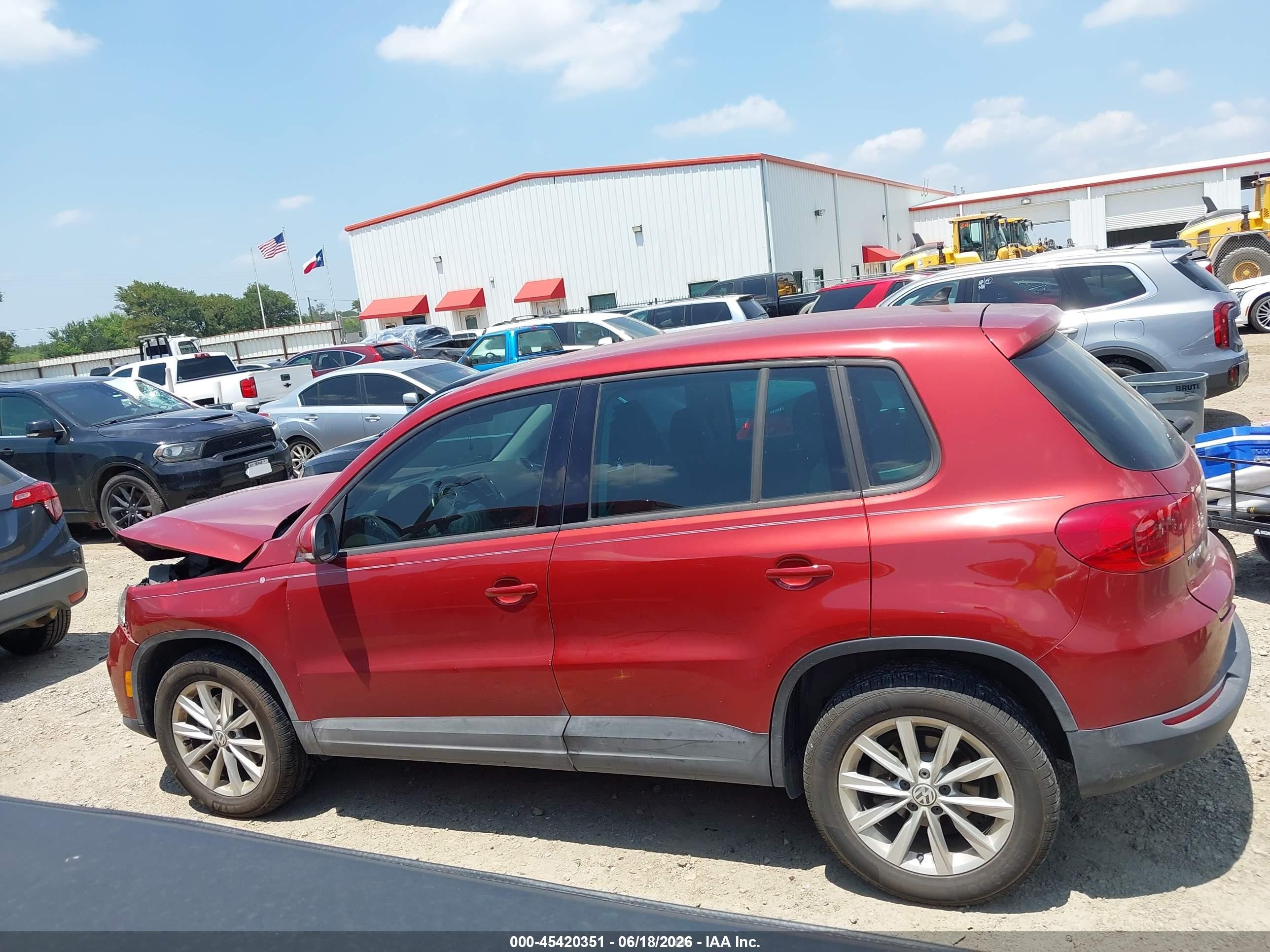 2014 Volkswagen Tiguan Se Maroon vin: WVGAV3AX9EW108569