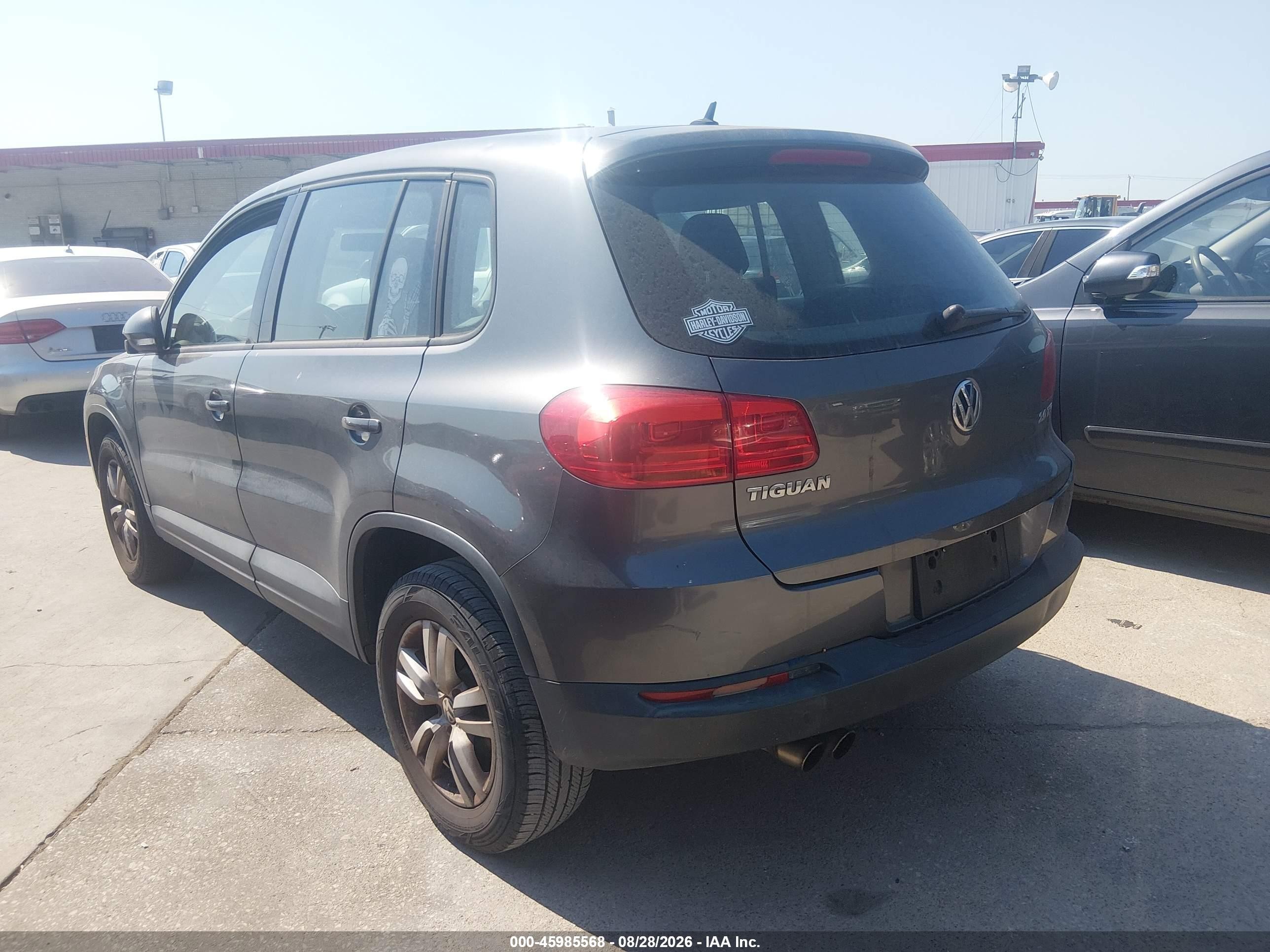 2014 Volkswagen Tiguan S Gray vin: WVGAV3AX9EW588046