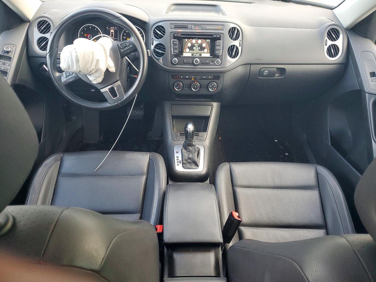 2013 Volkswagen Tiguan S Silver vin: WVGAV3AXXDW068047