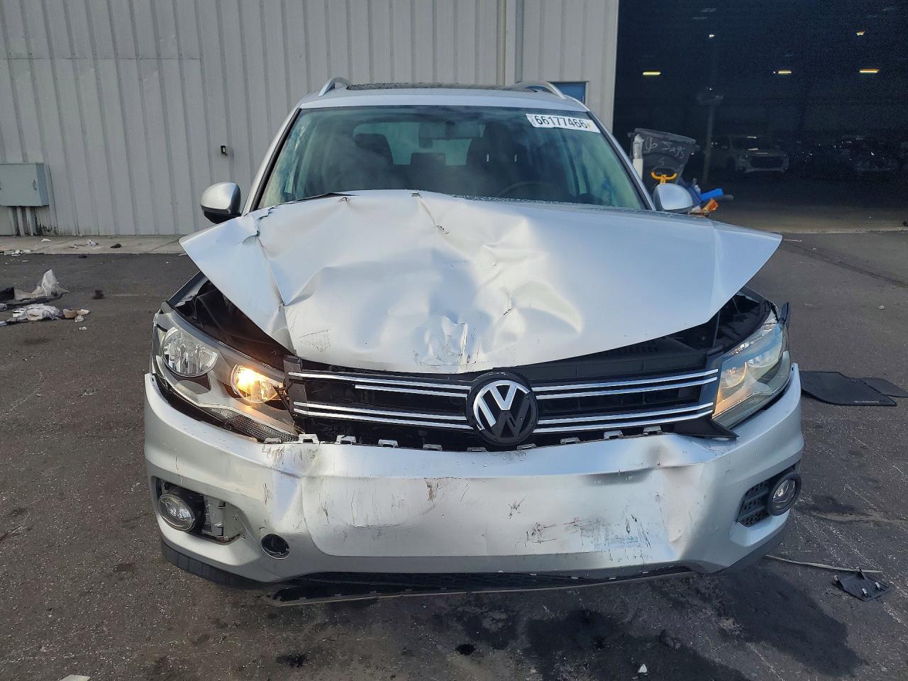 2013 Volkswagen Tiguan S Silver vin: WVGAV3AXXDW068047