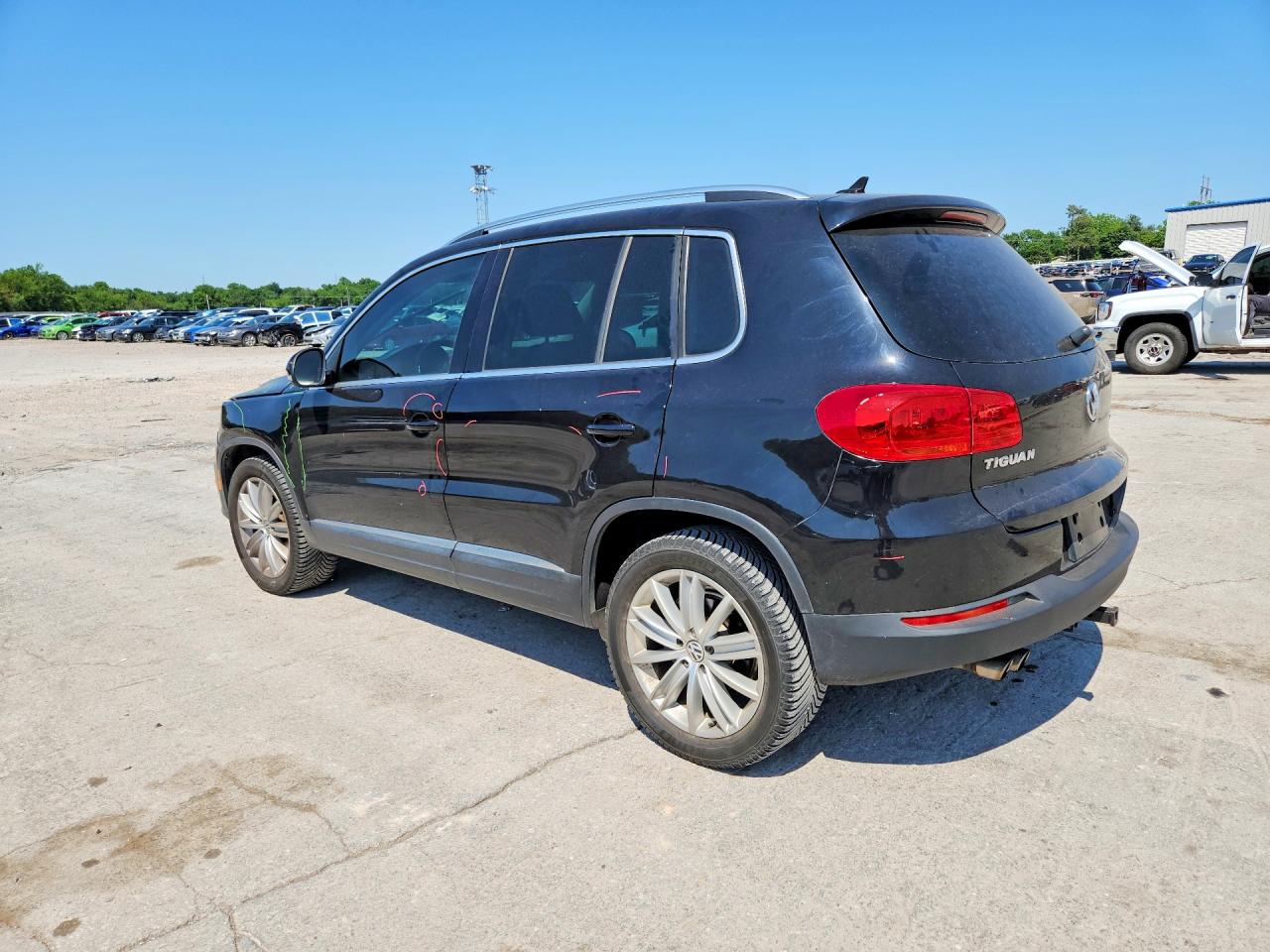 2013 Volkswagen Tiguan S Черный vin: WVGAV3AXXDW569861