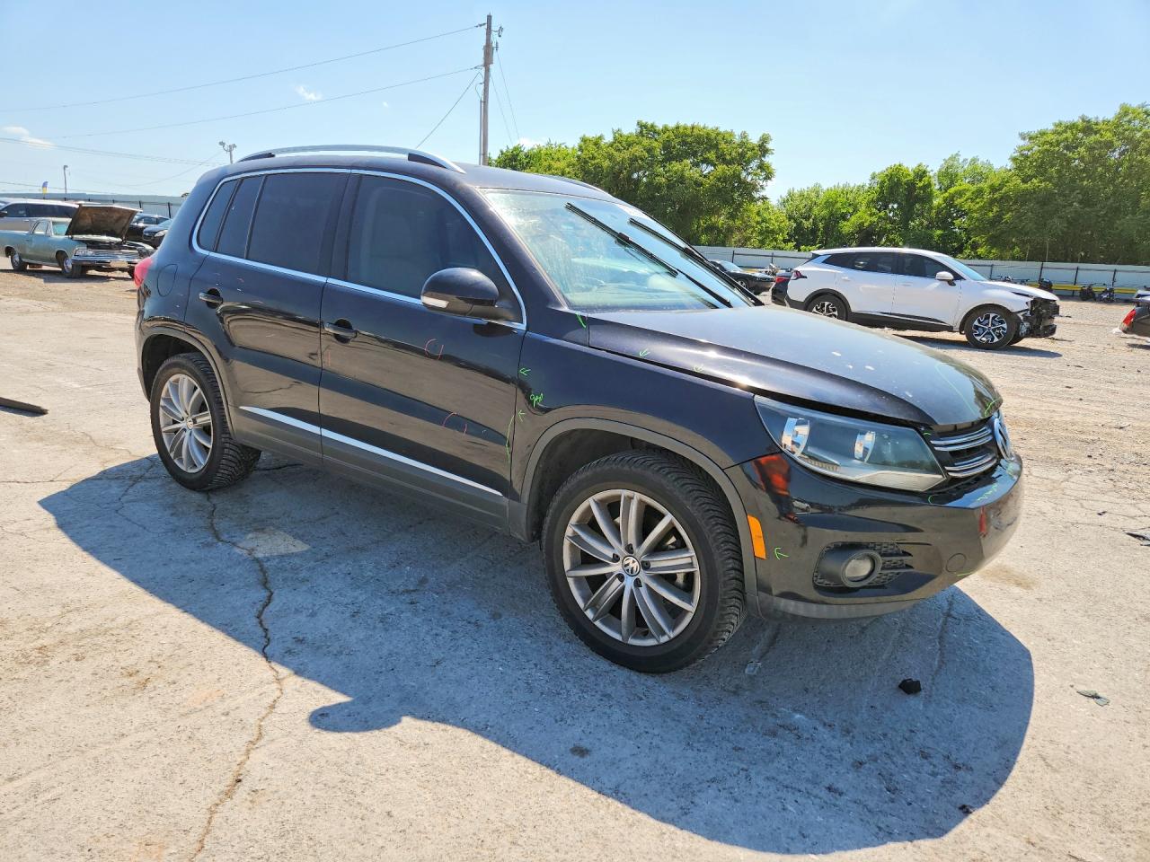 2013 Volkswagen Tiguan S Черный vin: WVGAV3AXXDW569861