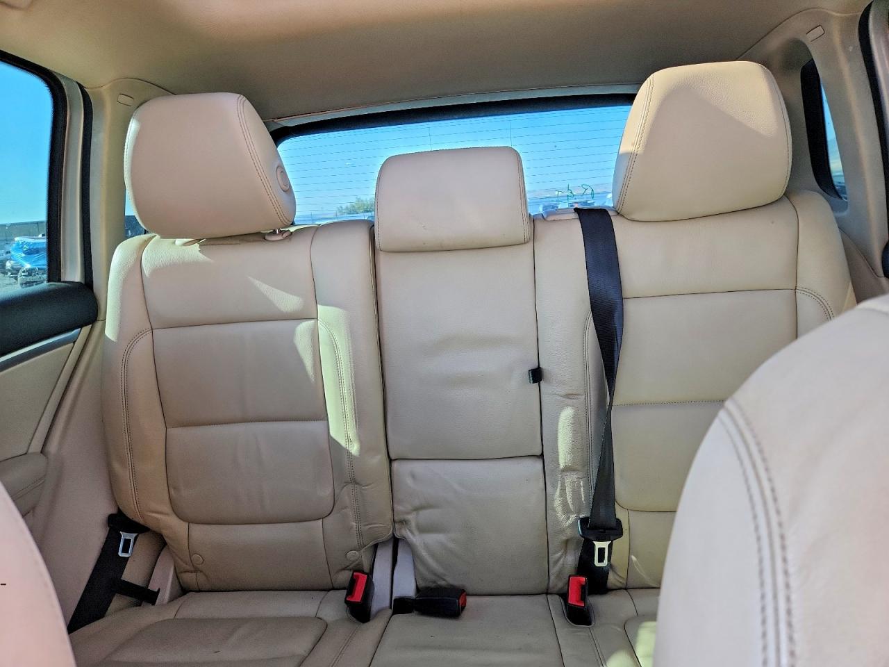 2013 Volkswagen Tiguan S Silver vin: WVGAV3AXXDW576762