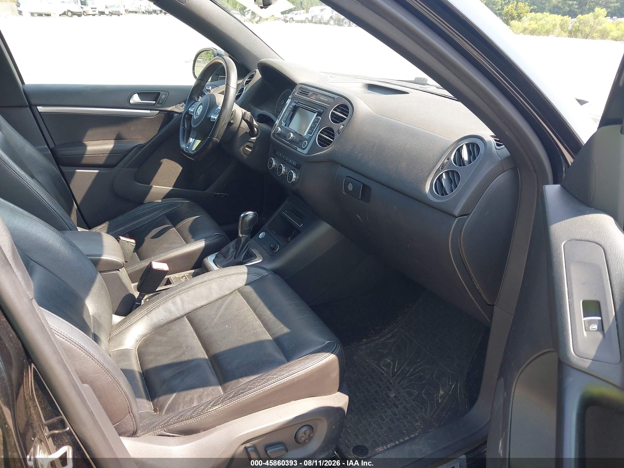 2014 Volkswagen Tiguan R-line Black vin: WVGAV3AXXEW012949