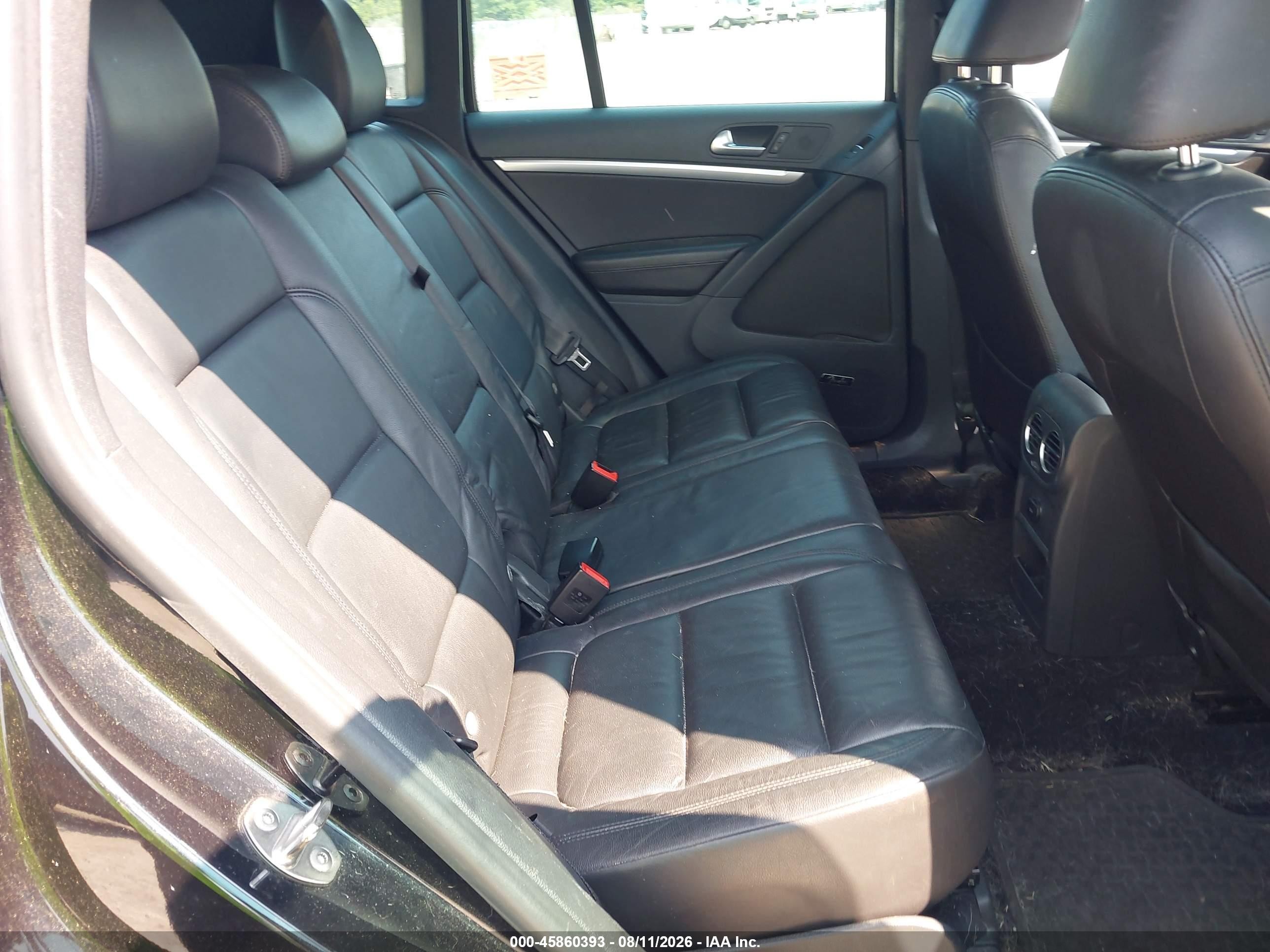 2014 Volkswagen Tiguan R-line Black vin: WVGAV3AXXEW012949